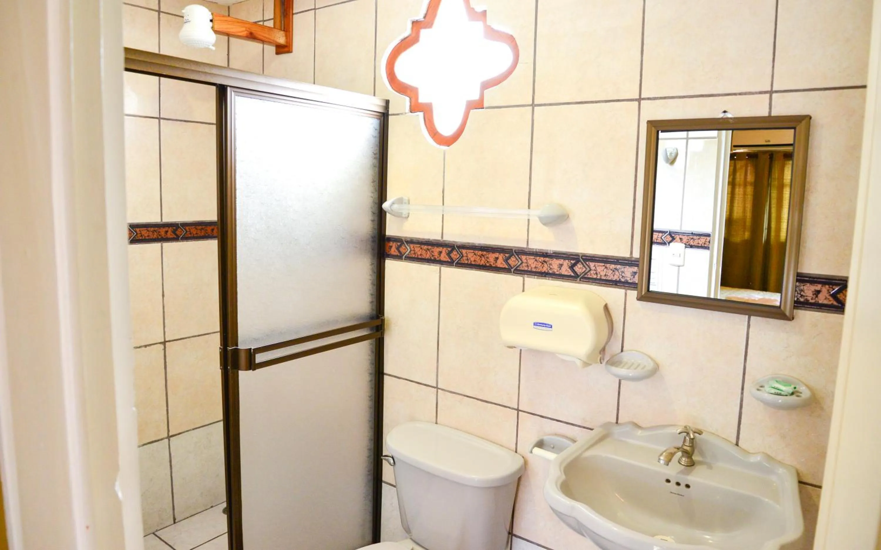 Bathroom in Hotel Le Priss