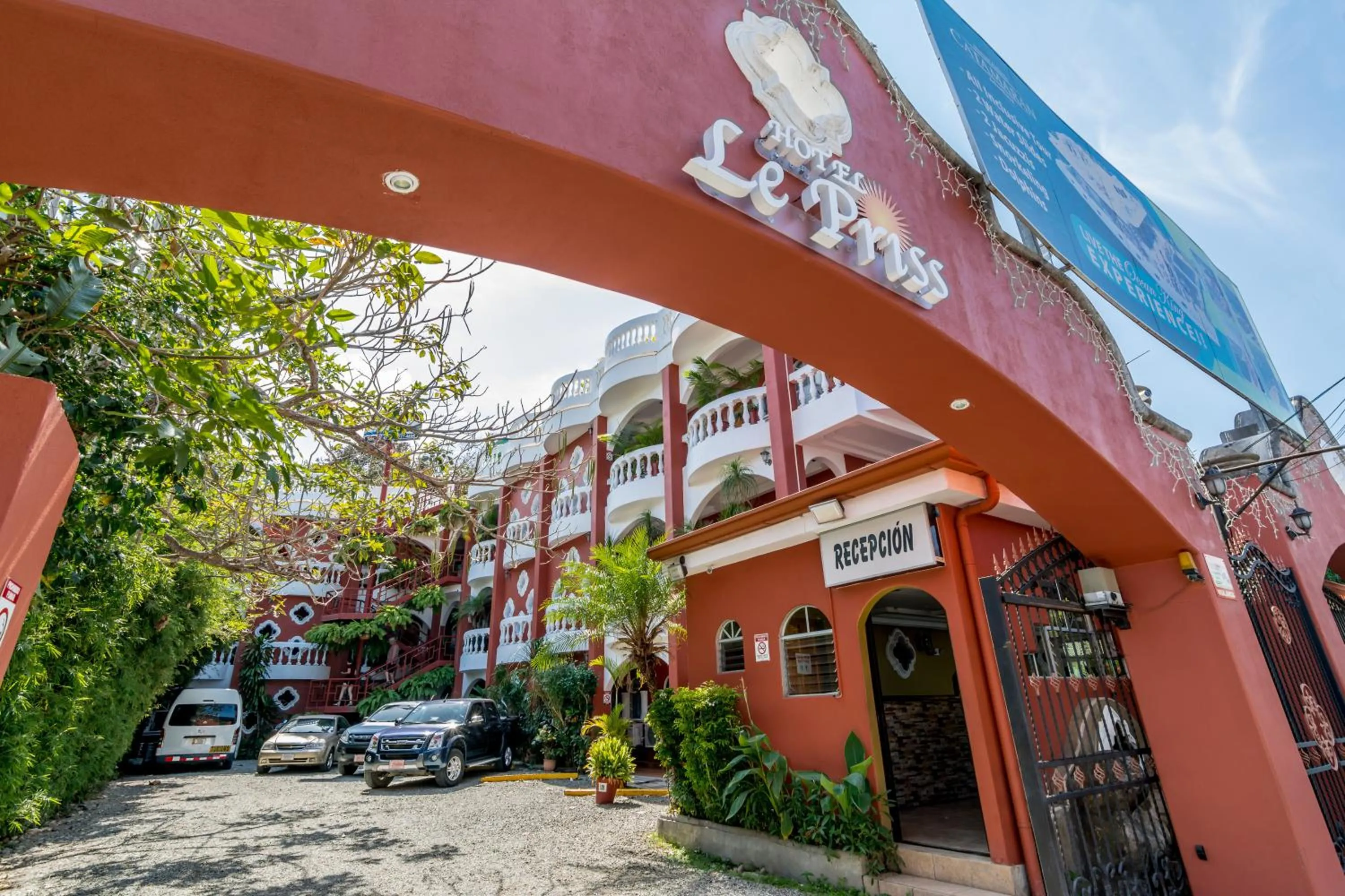 Property building in Hotel Le Priss