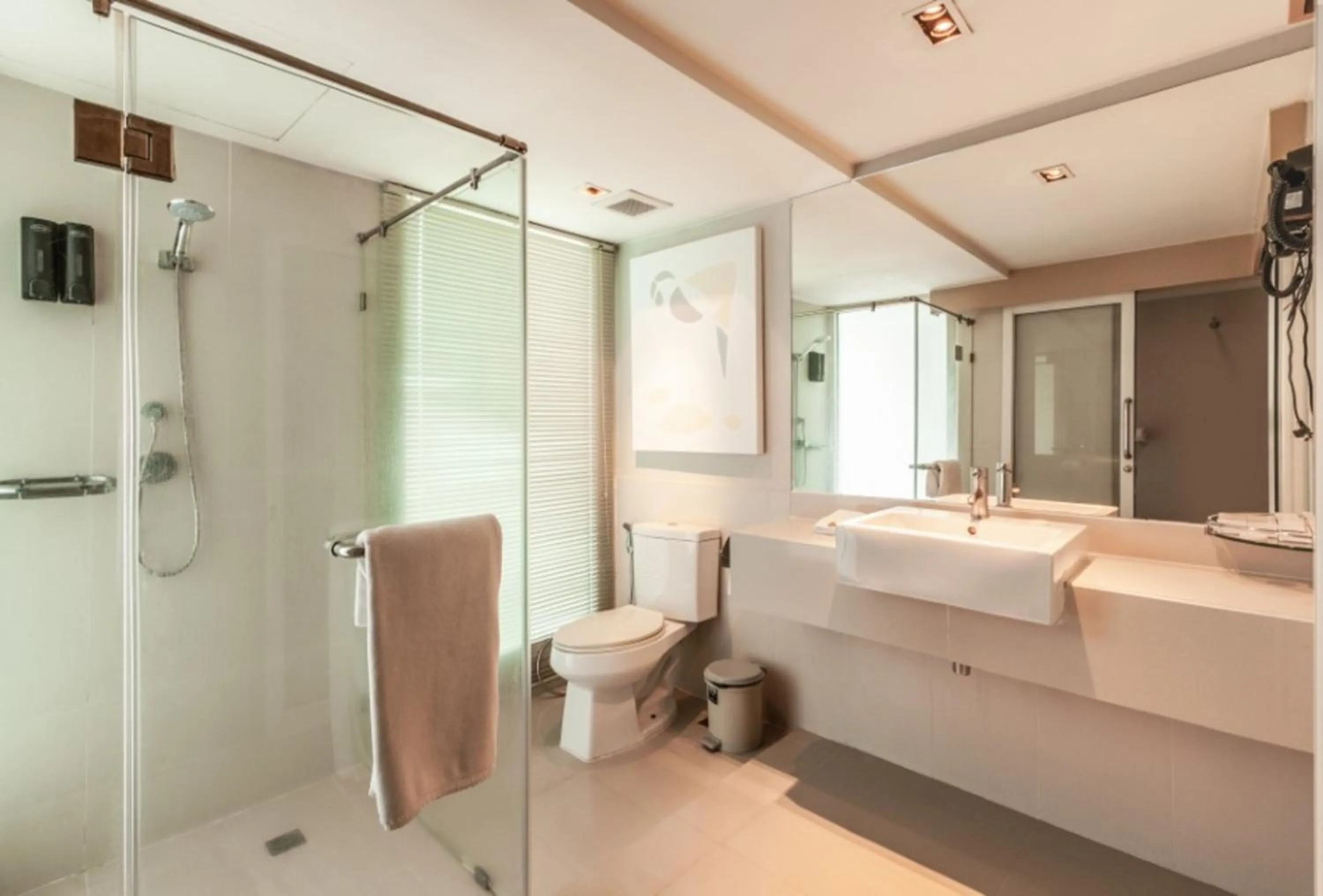 Bathroom in Palette Hi Hotel Bangkok