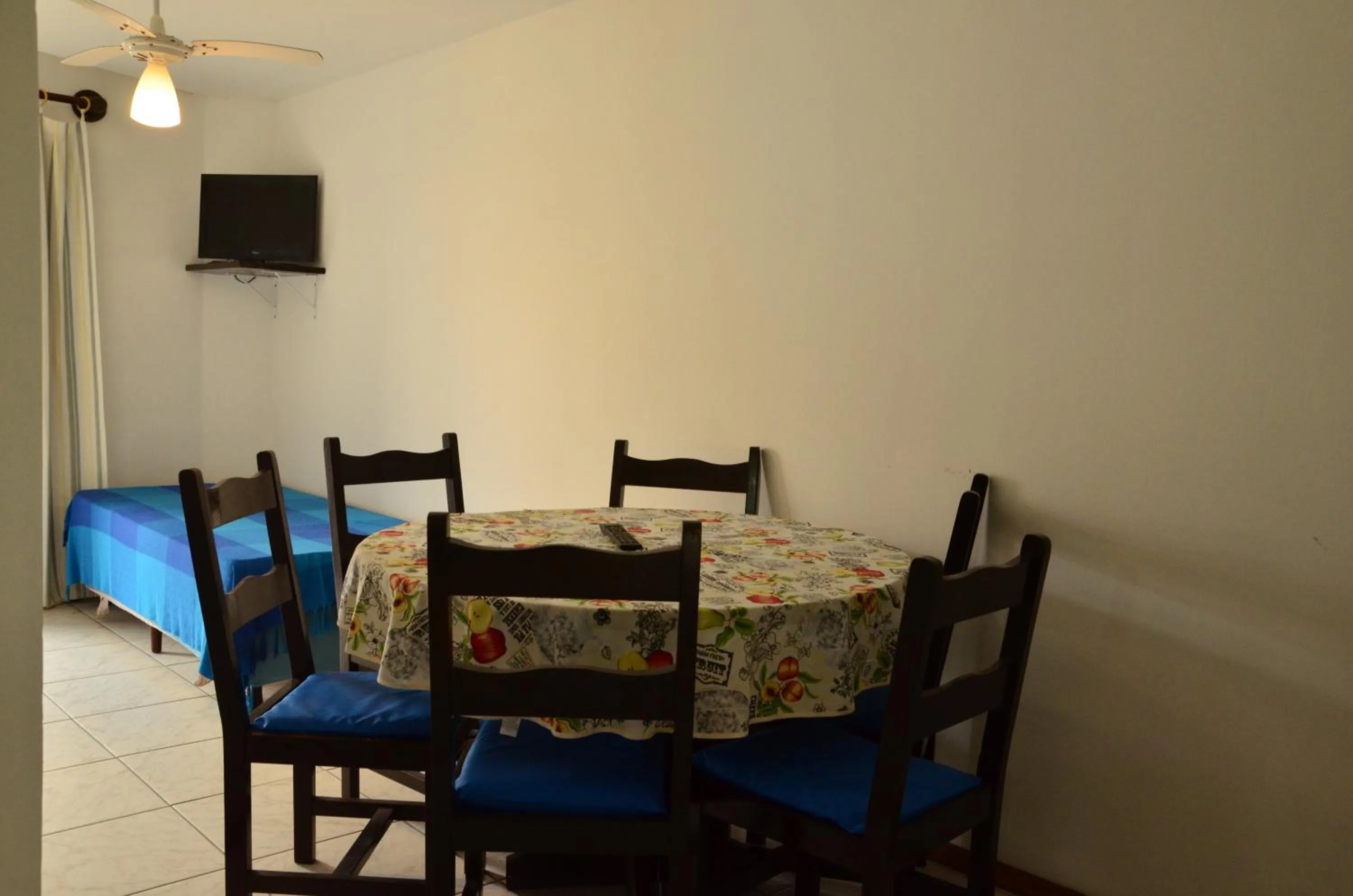 Living room in Residencial Vila do Sol, Apartamentos com pé na areia