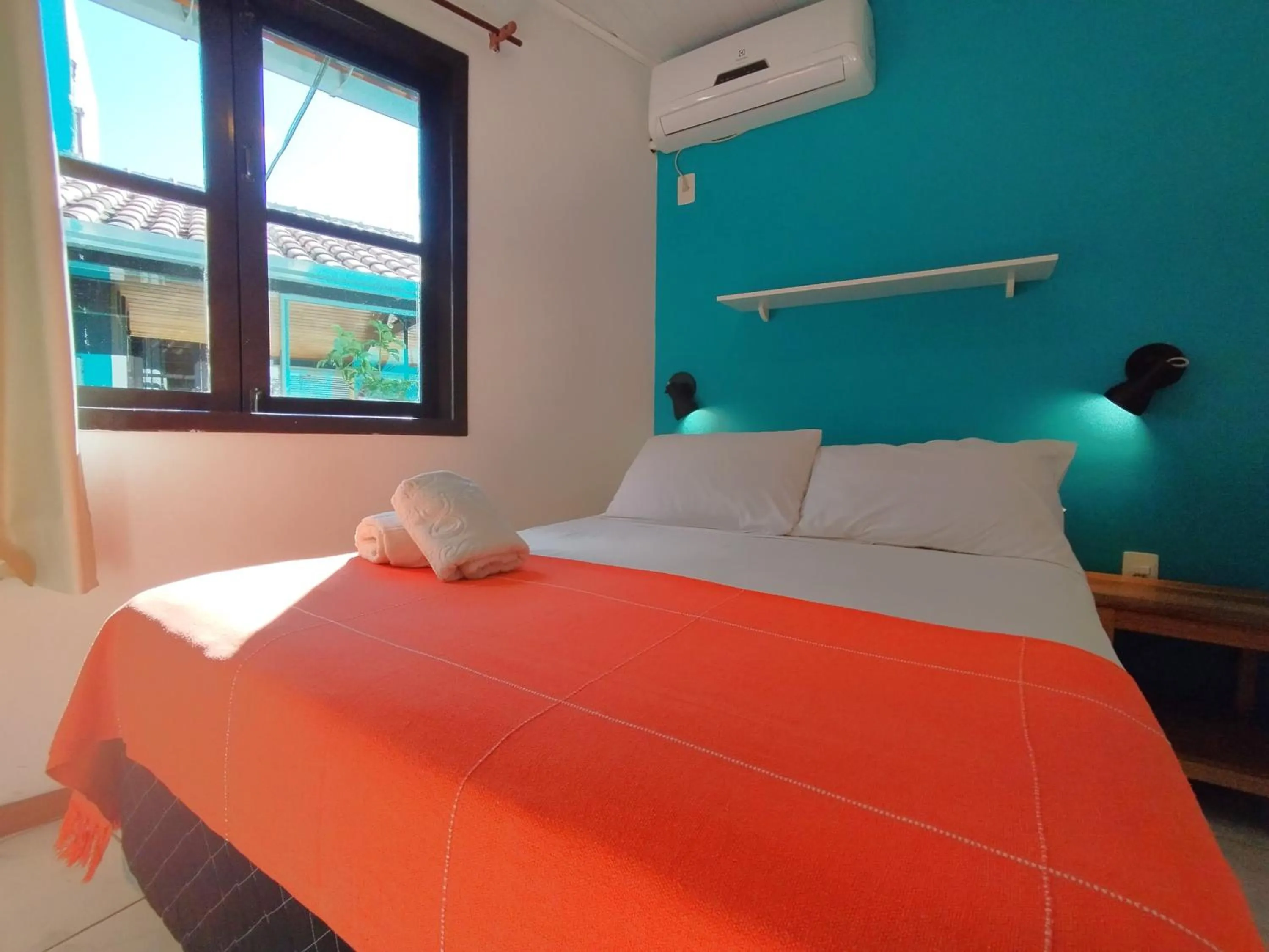 Bed in Residencial Vila do Sol, Apartamentos com pé na areia