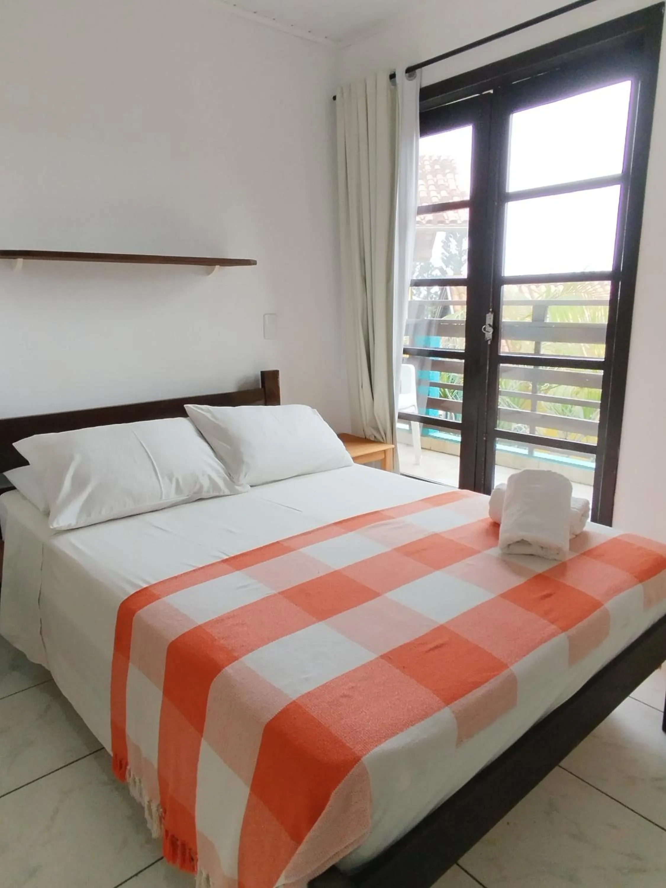 Bed in Residencial Vila do Sol, Apartamentos com pé na areia