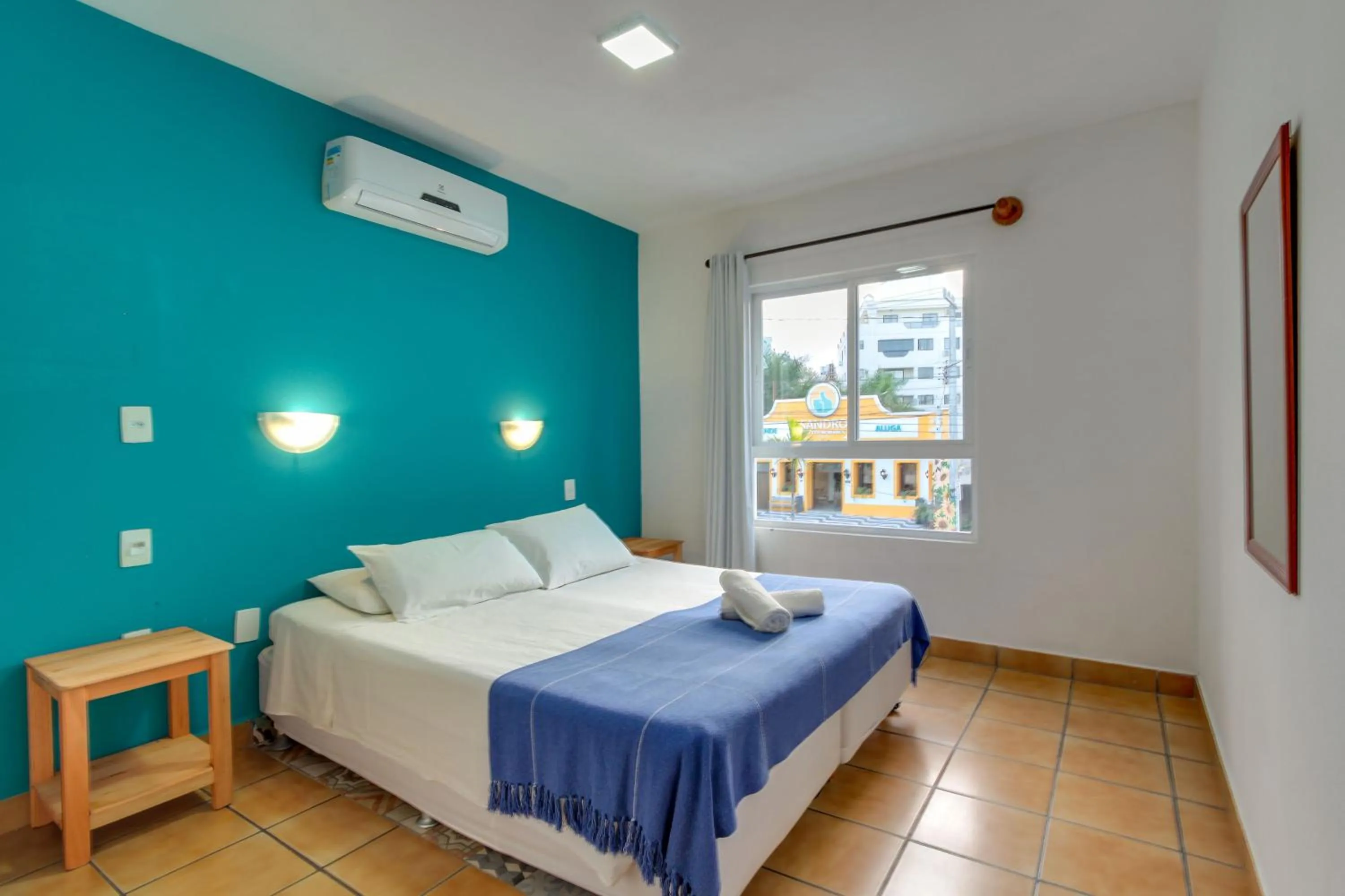 Bed in Residencial Vila do Sol, Apartamentos com pé na areia