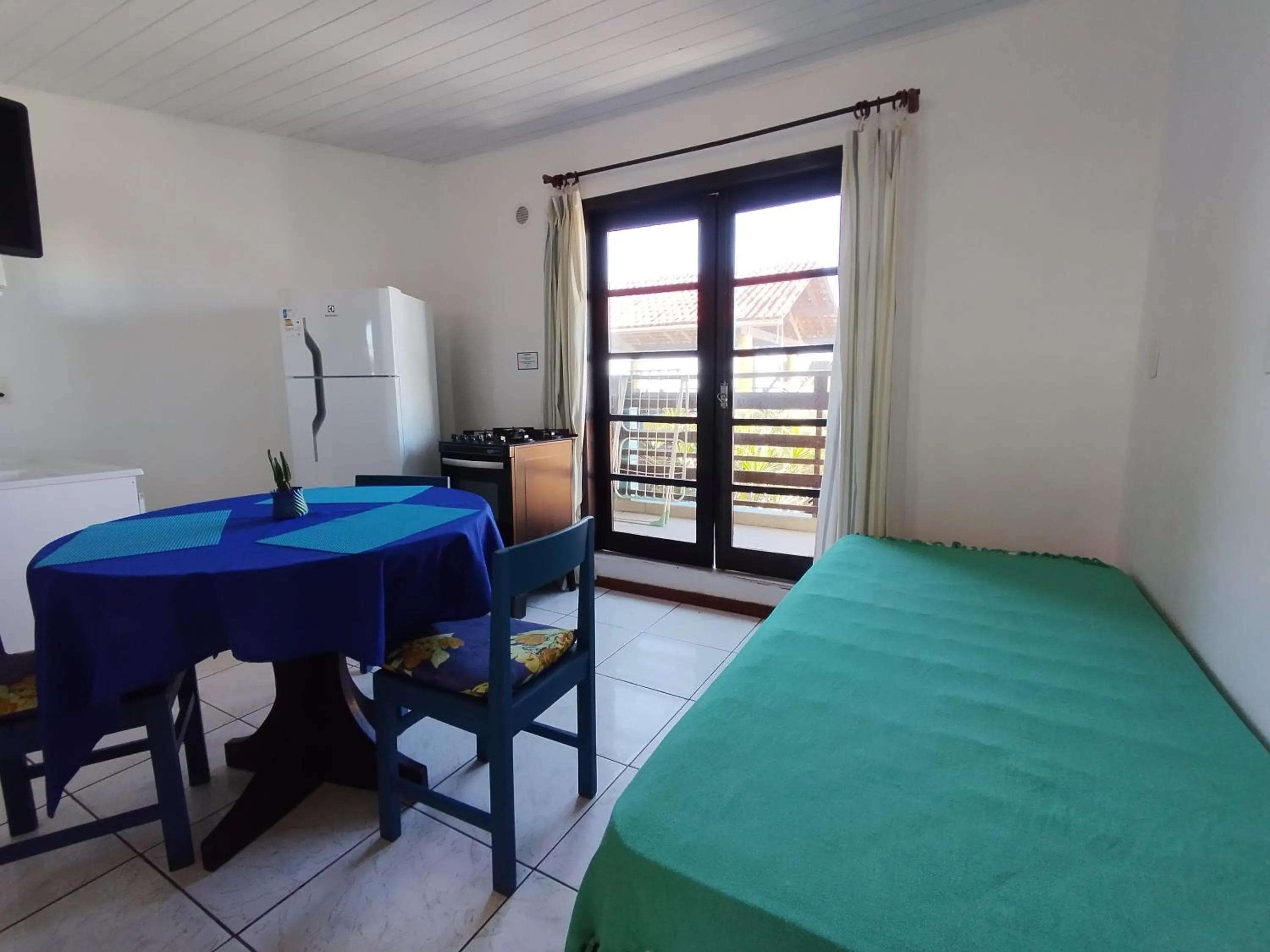 Bed in Residencial Vila do Sol, Apartamentos com pé na areia