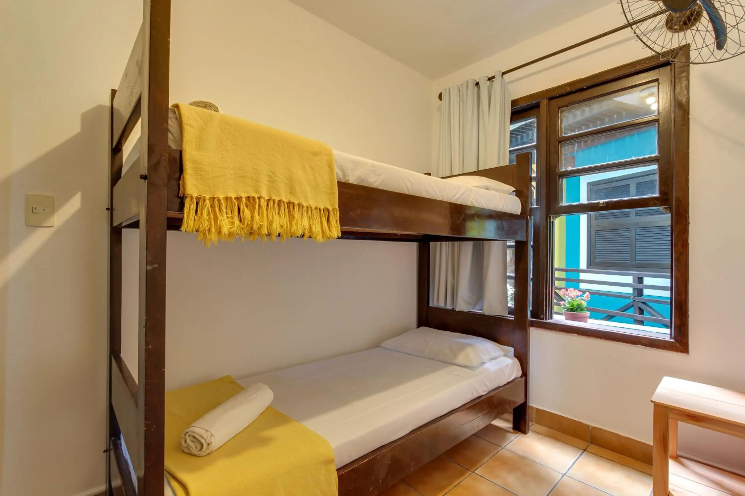 Bed in Residencial Vila do Sol, Apartamentos com pé na areia