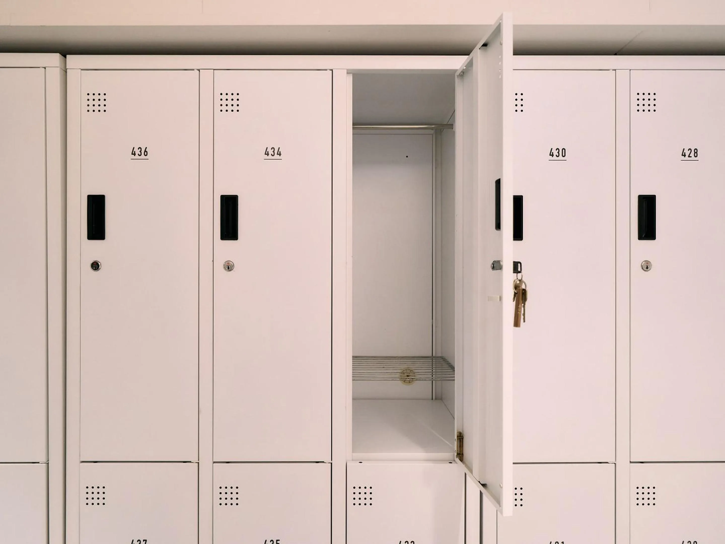 microwave in Hotel Plus Hostel TOKYO KAWASAKI