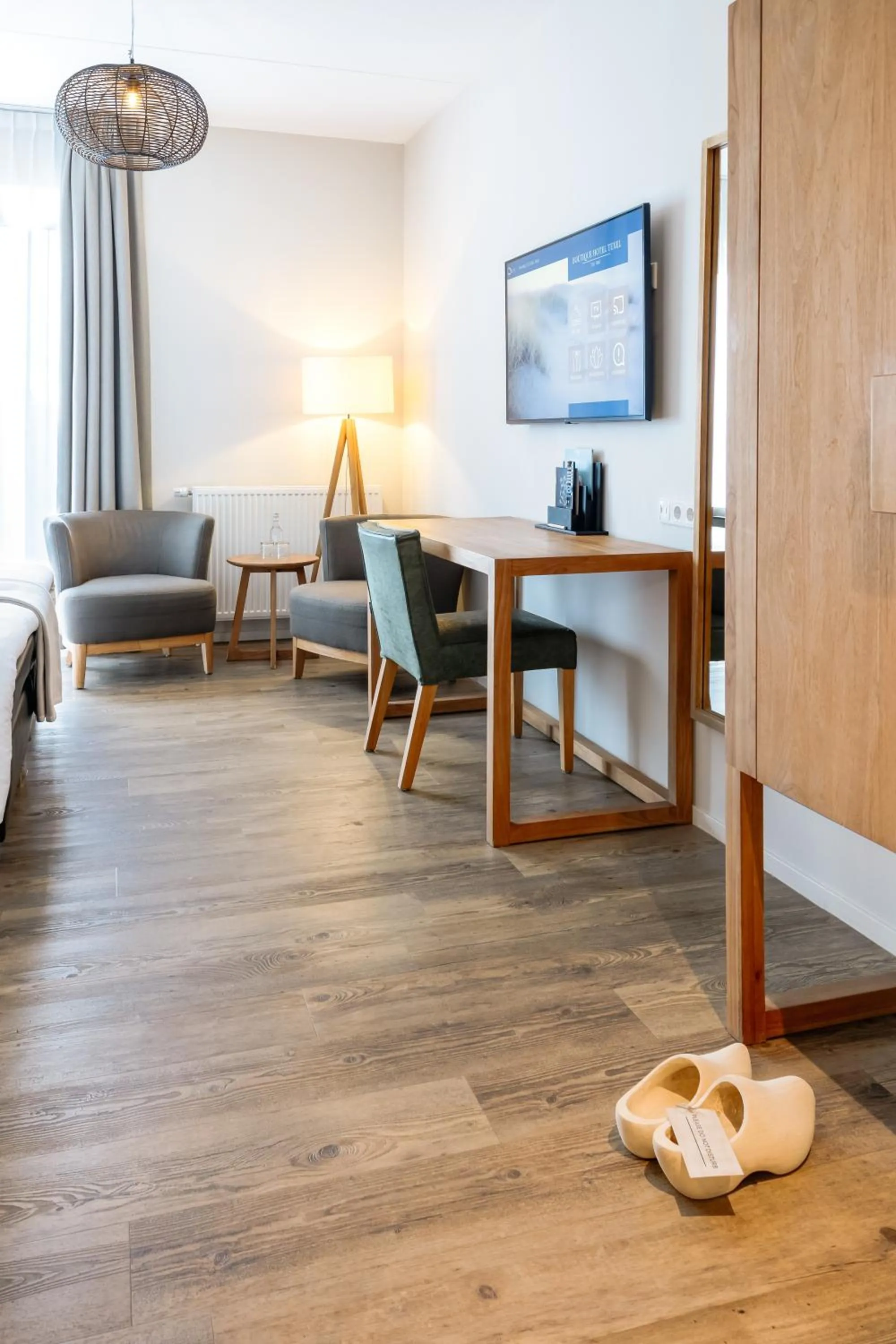 TV and multimedia, Bed in Boutique Hotel Texel