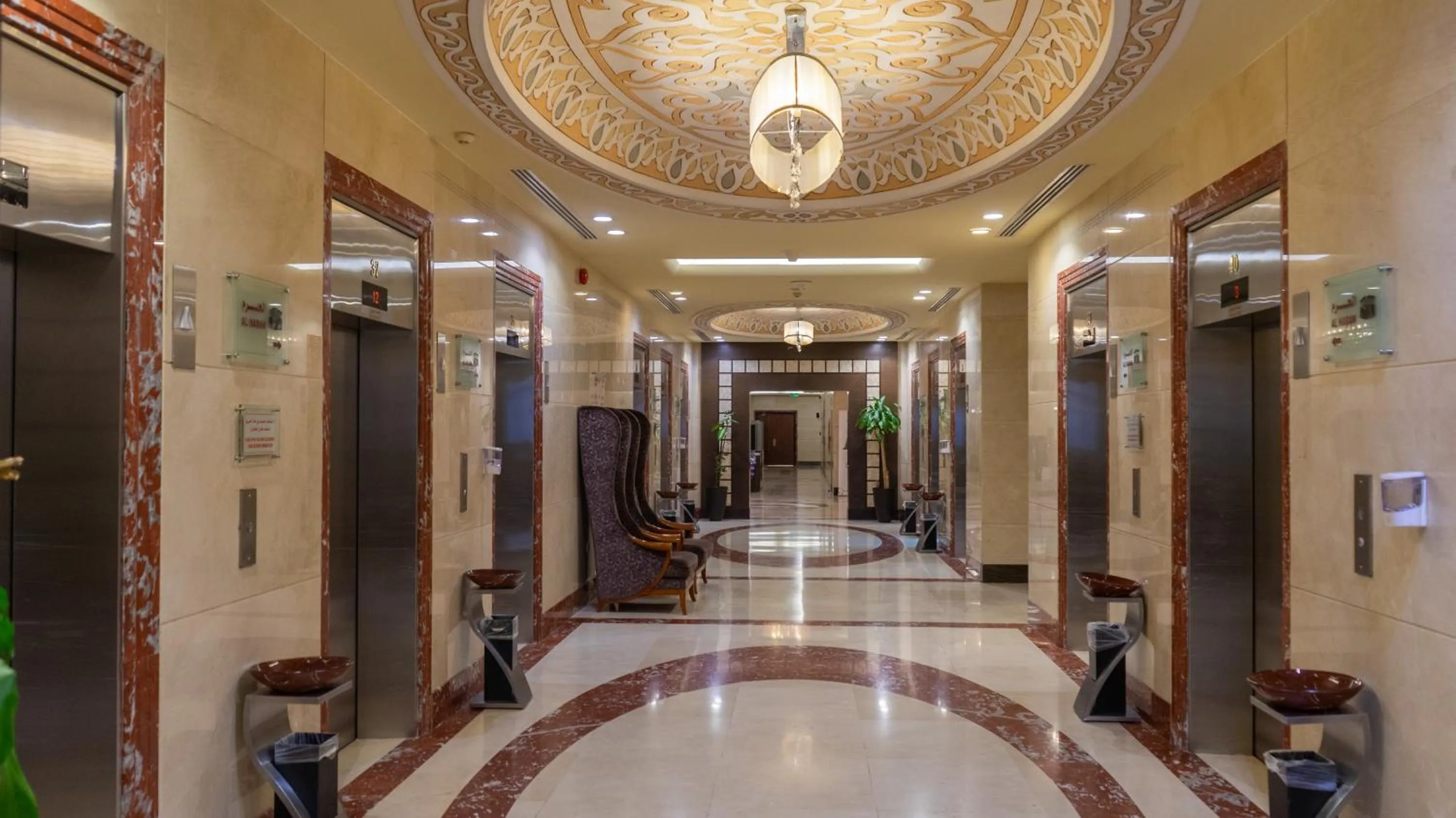 elevator in فندق الصفوة البرج الثالث Al Safwah Hotel Third Tower 3