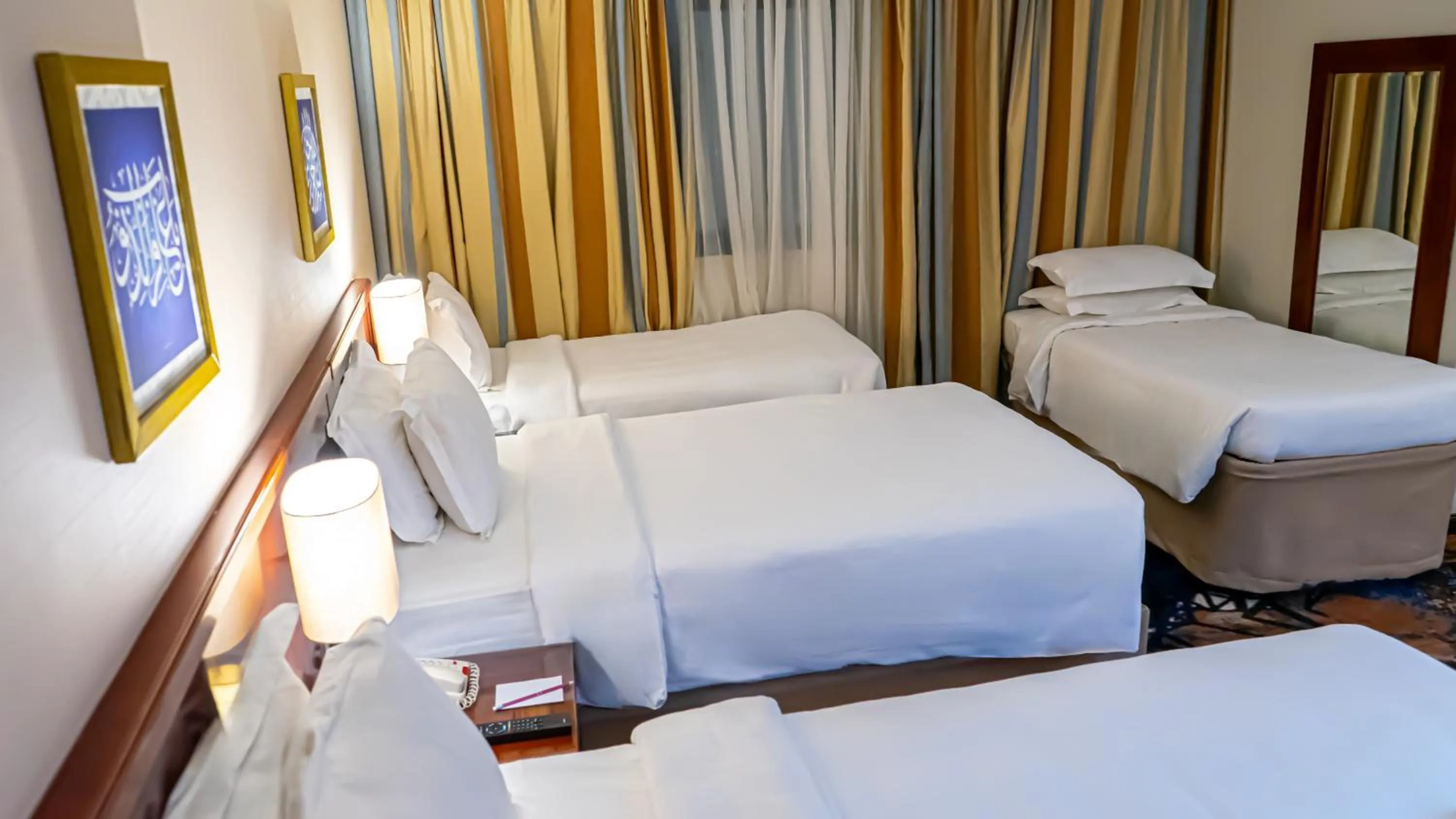 Photo of the whole room, Bed in فندق الصفوة البرج الثالث Al Safwah Hotel Third Tower 3