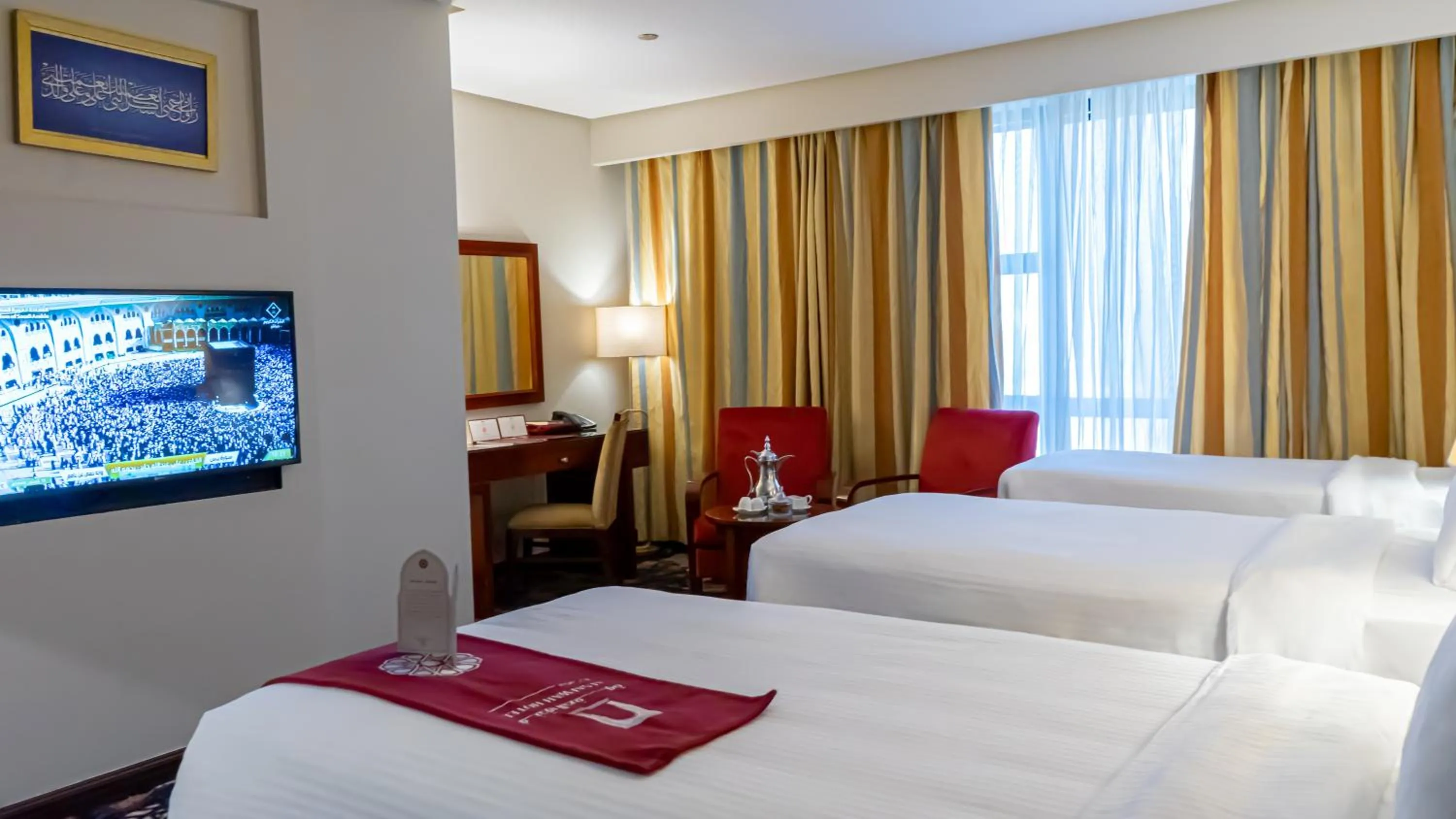 Photo of the whole room, Bed in فندق الصفوة البرج الثالث Al Safwah Hotel Third Tower 3