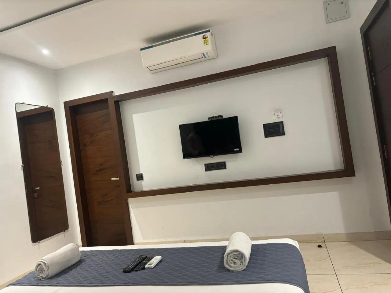 Bedroom, Bed in Hotel Rajdev INN