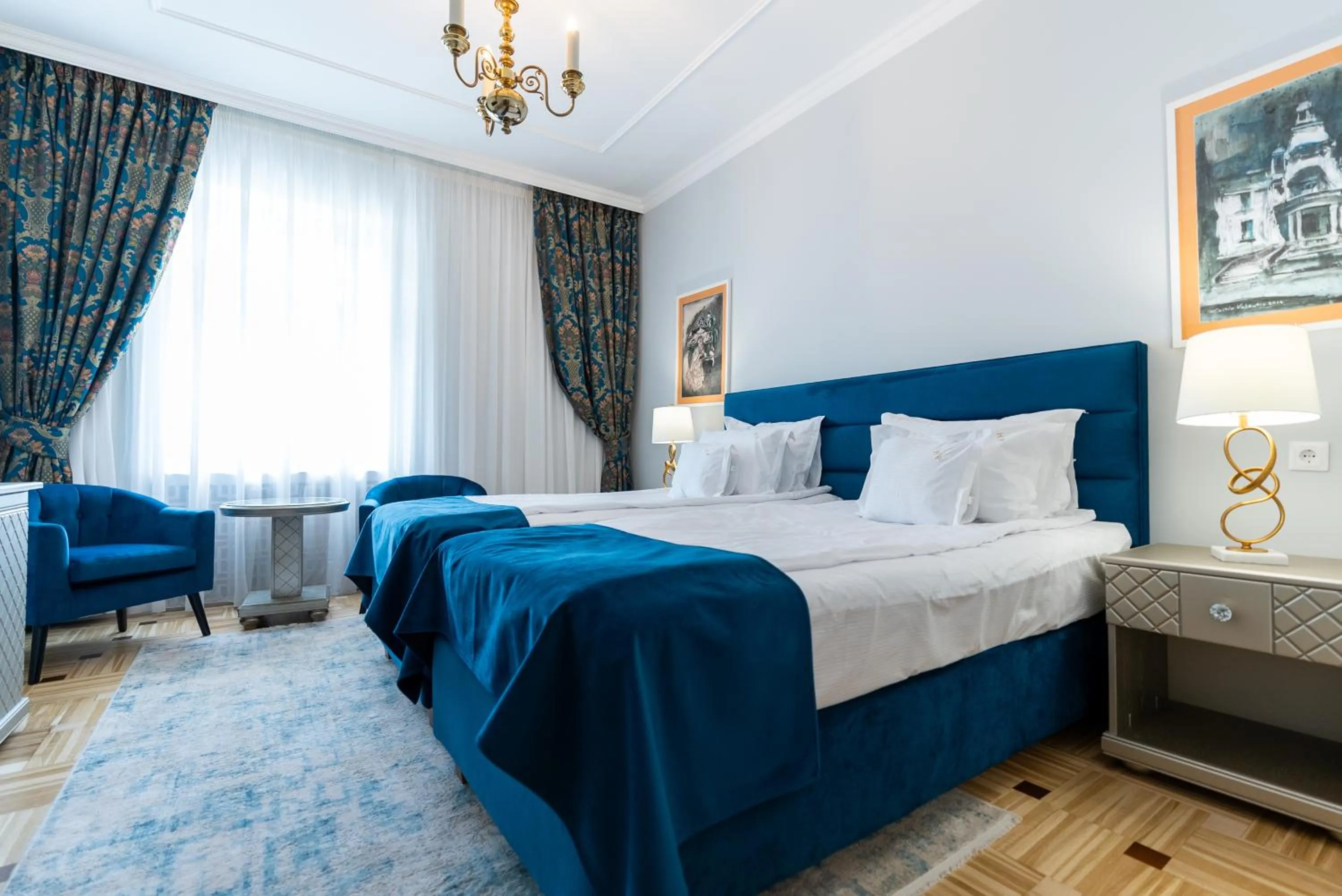 Photo of the whole room, Bed in Hotel Palace