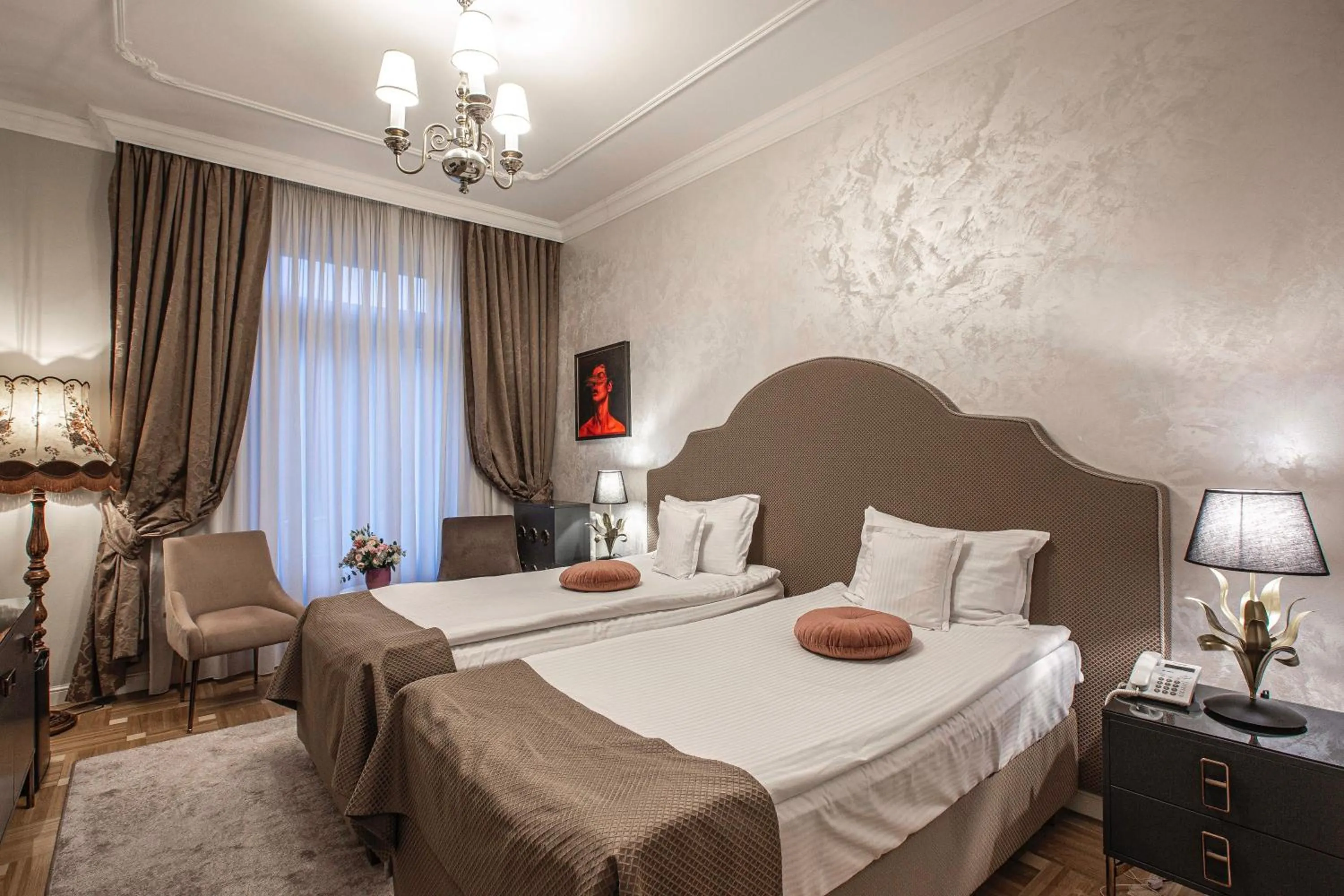 Photo of the whole room, Bed in Hotel Palace