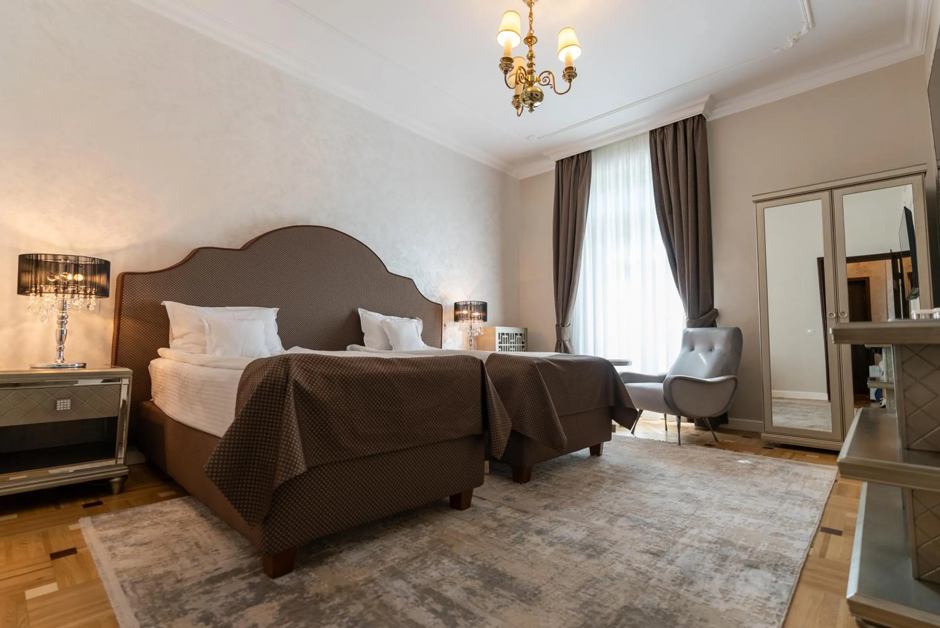 Photo of the whole room, Bed in Hotel Palace