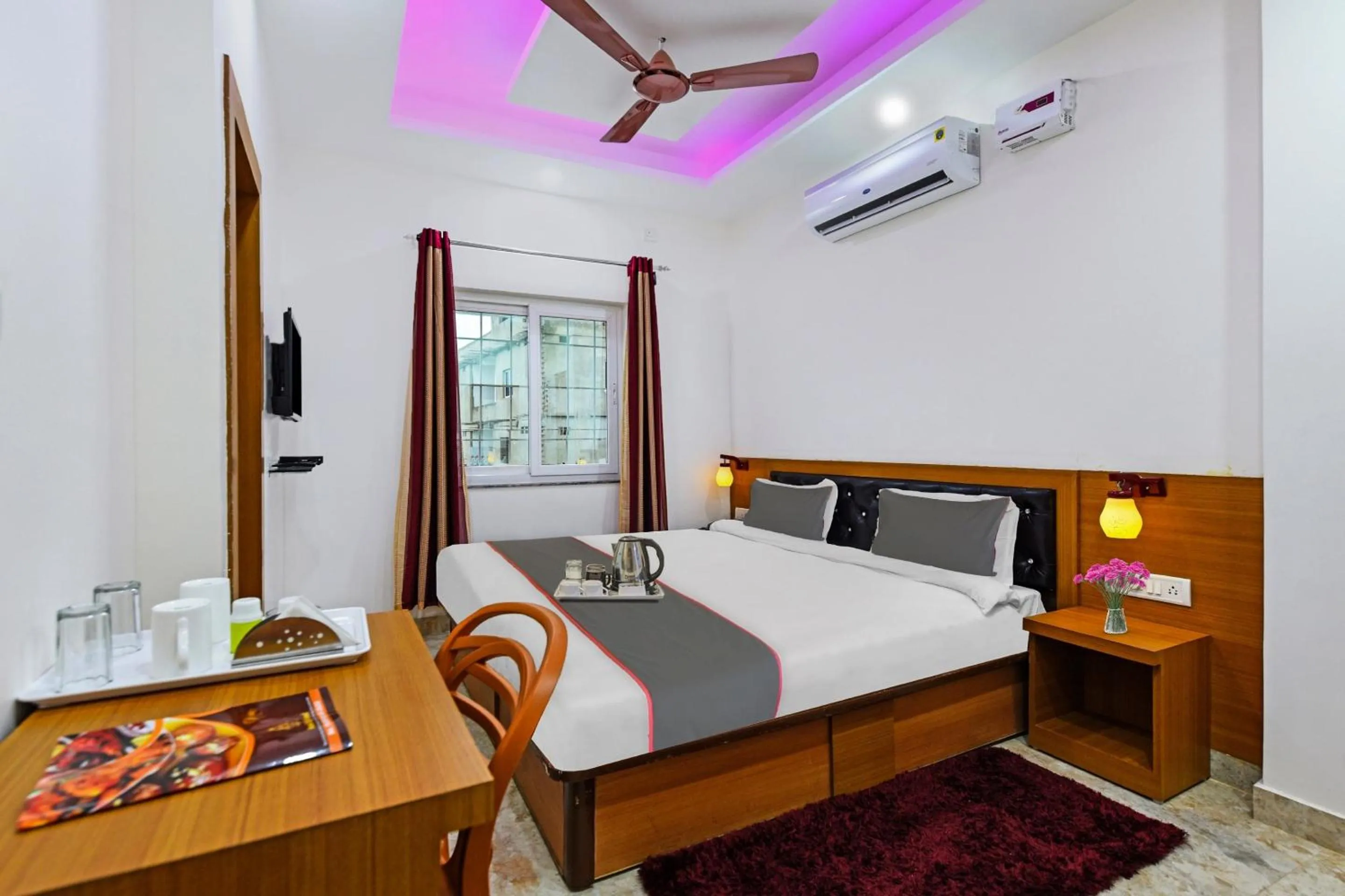 Bedroom, Bed in Super Collection O D N Grand