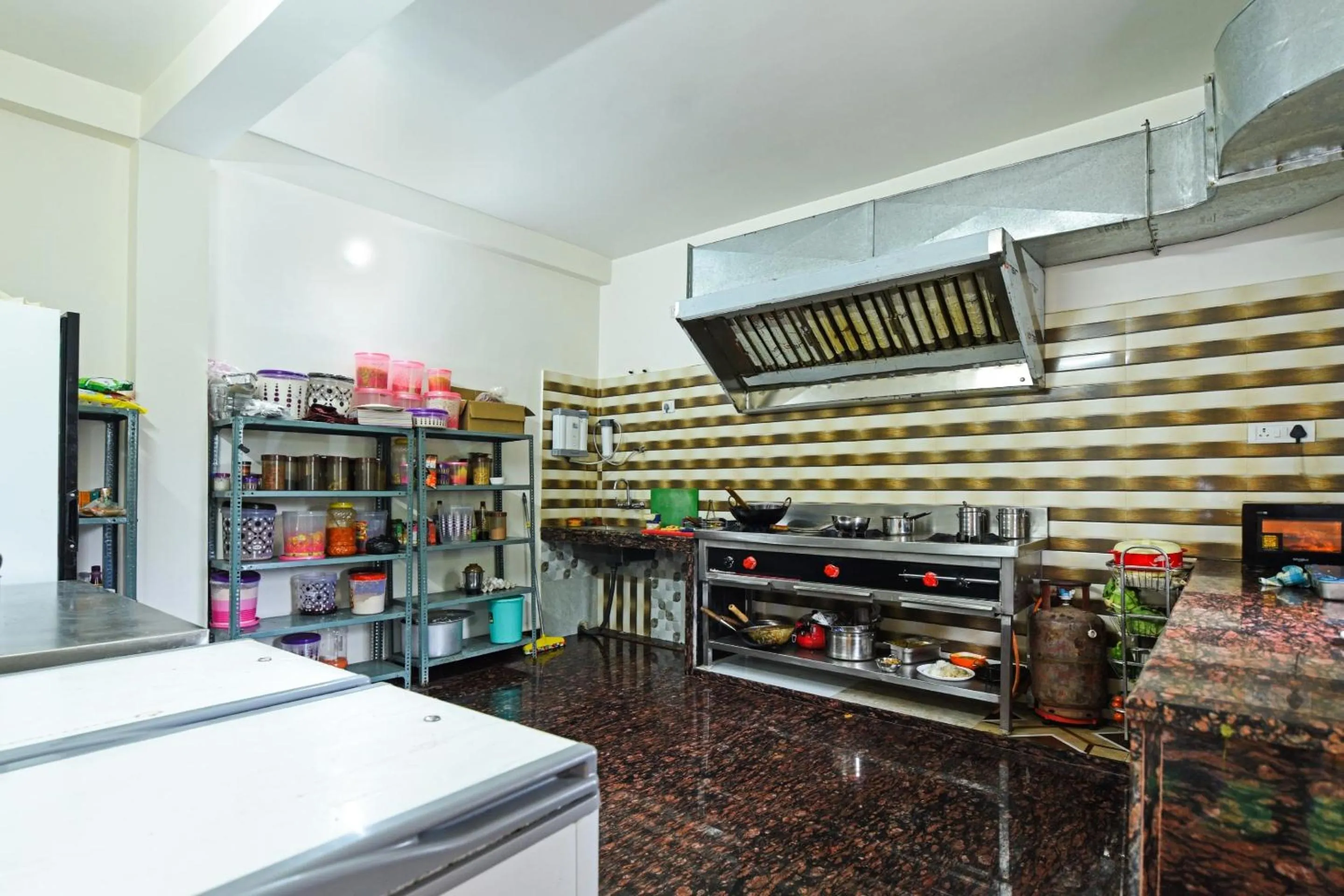 Kitchen or kitchenette in Super Collection O D N Grand