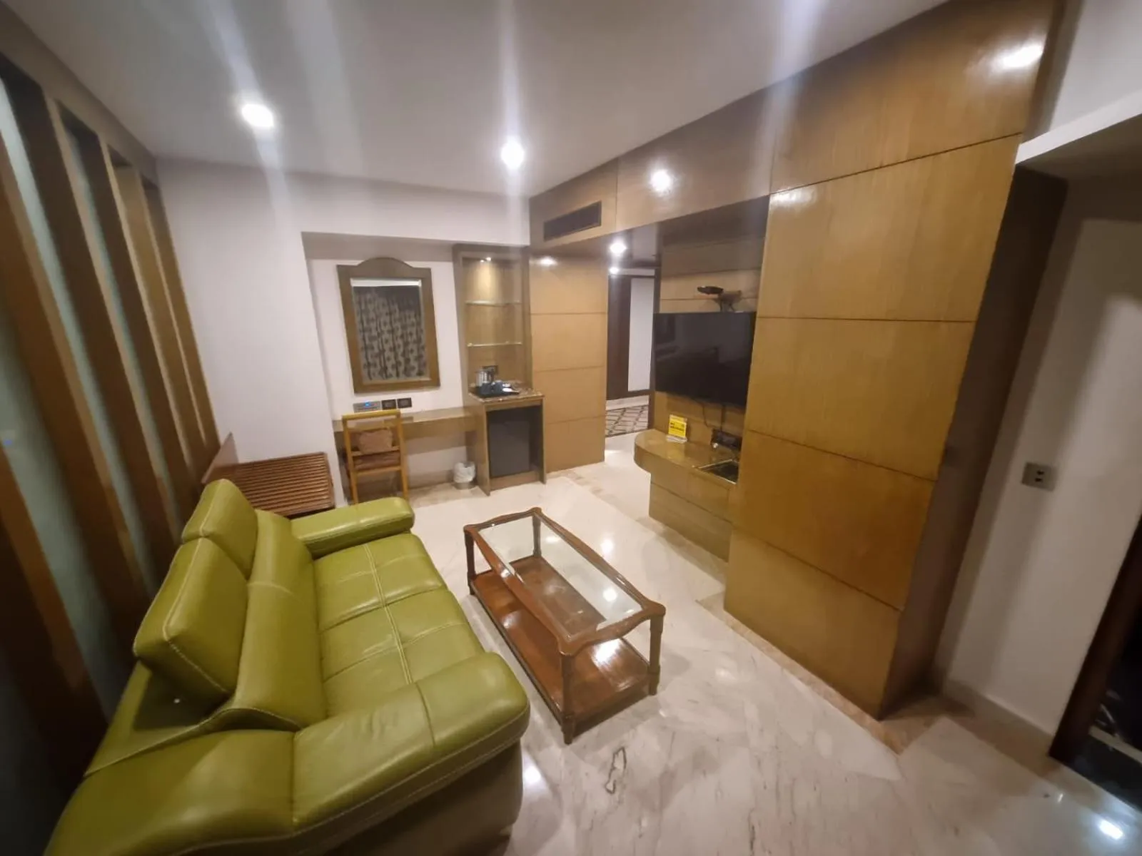 Living room in Hotel Benzz Park Chennai