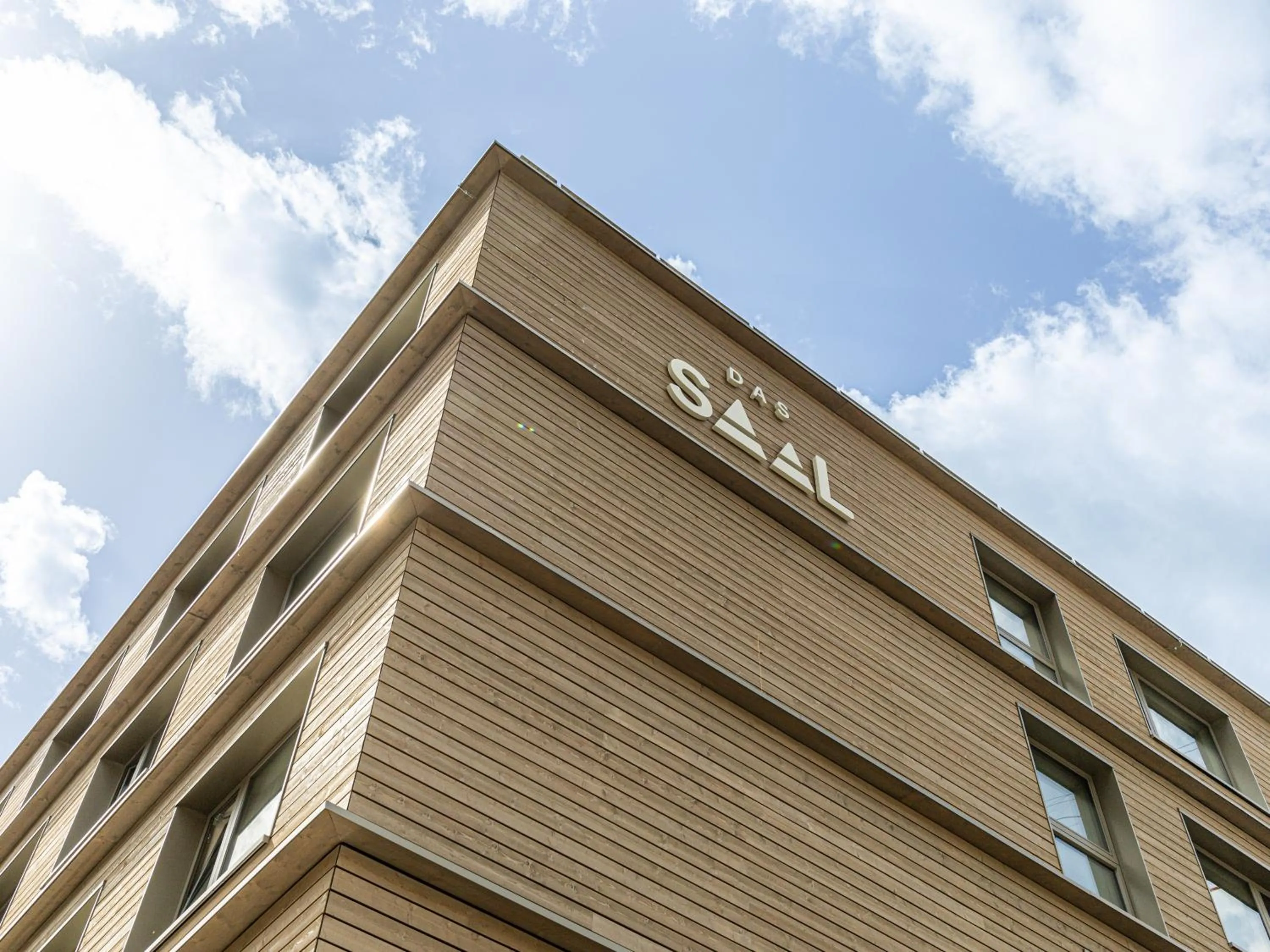 Property building in Hotel DAS SAAL