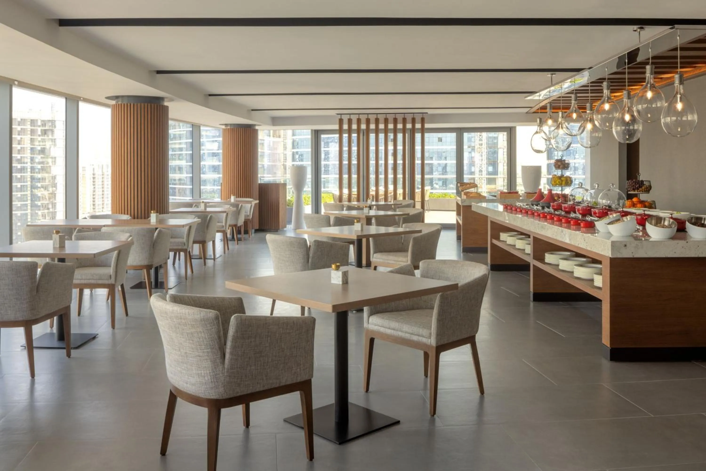 Lounge or bar in Marriott Marquis Dubai Creek