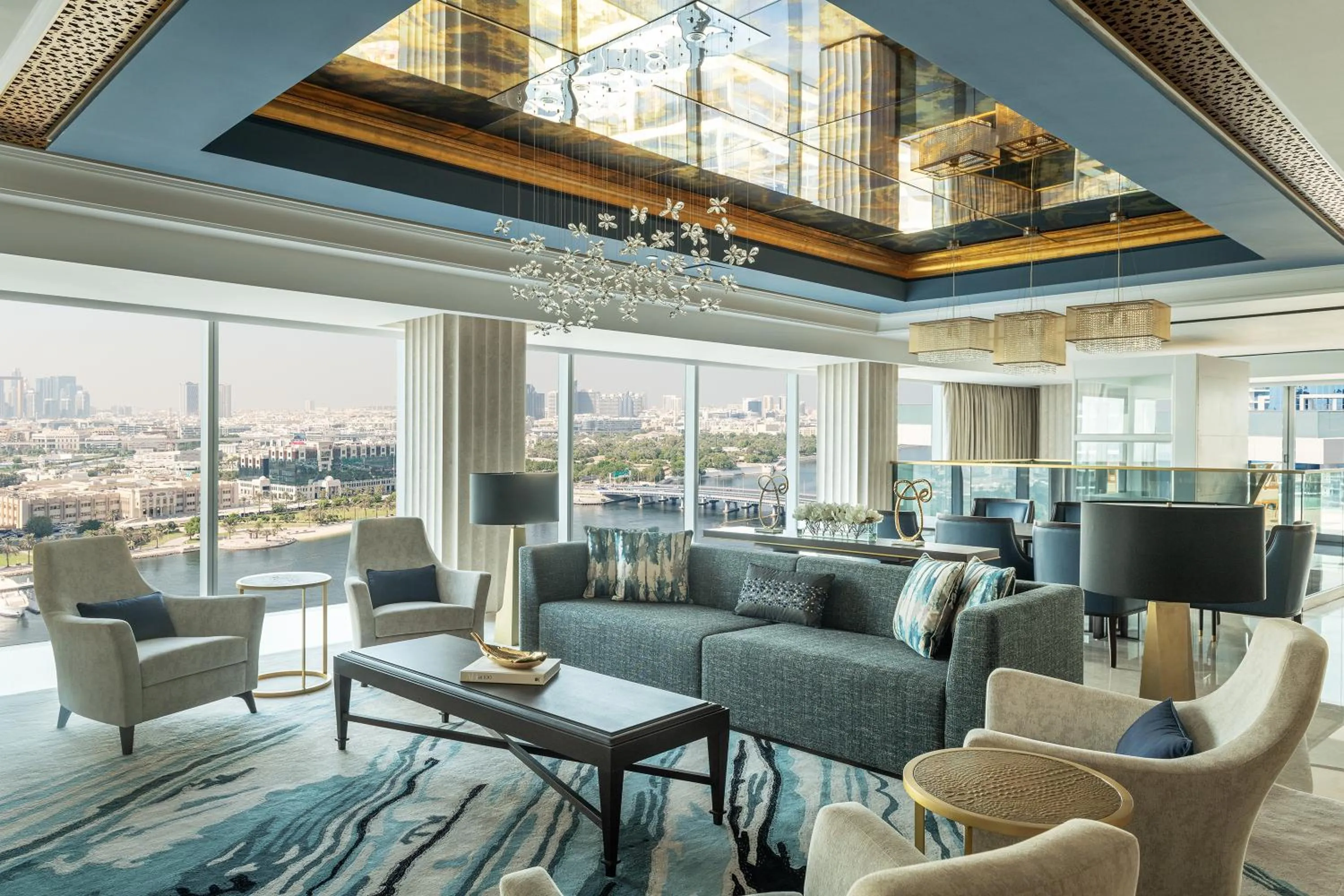 Living room in Marriott Marquis Dubai Creek