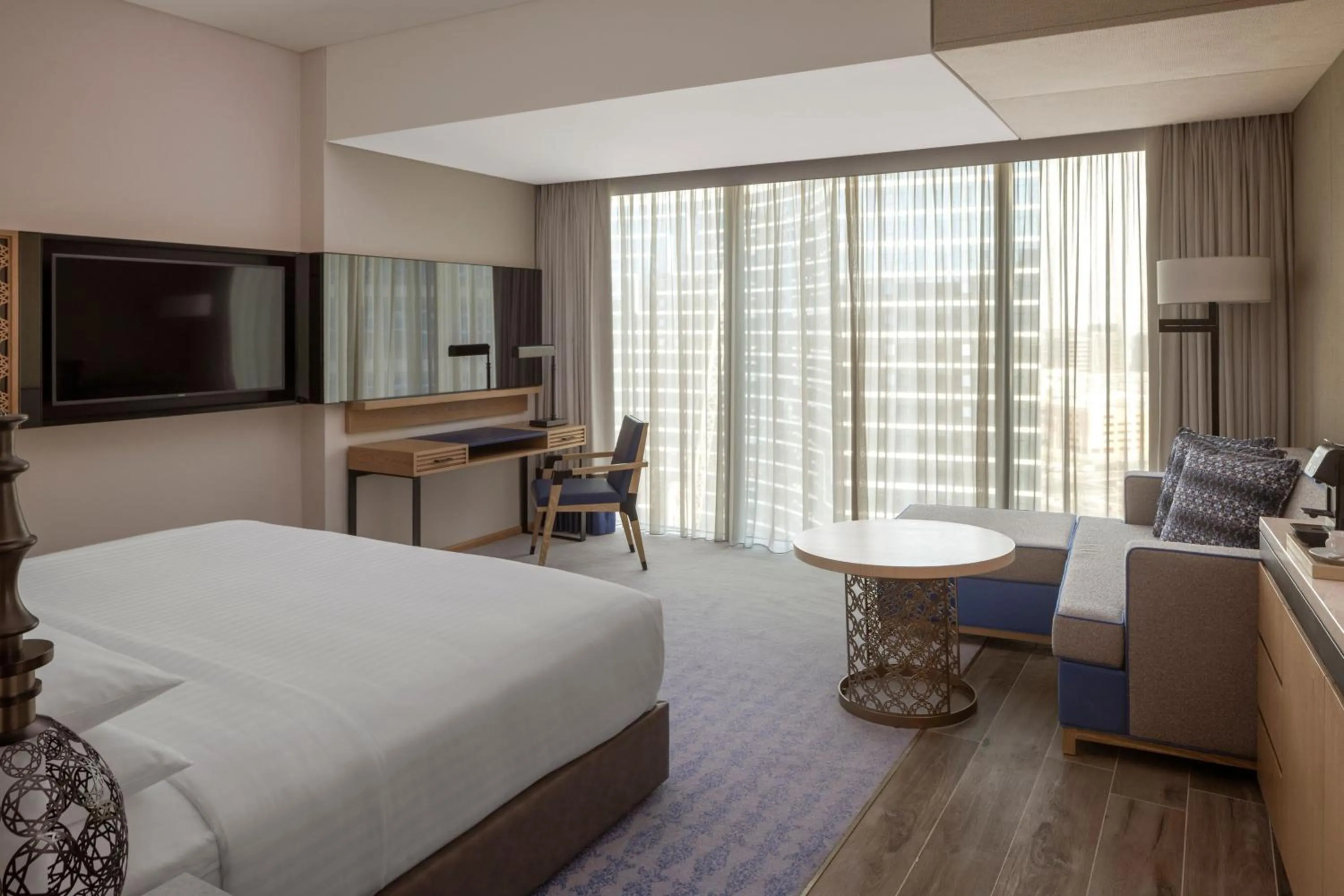 Photo of the whole room, Bed in Marriott Marquis Dubai Creek