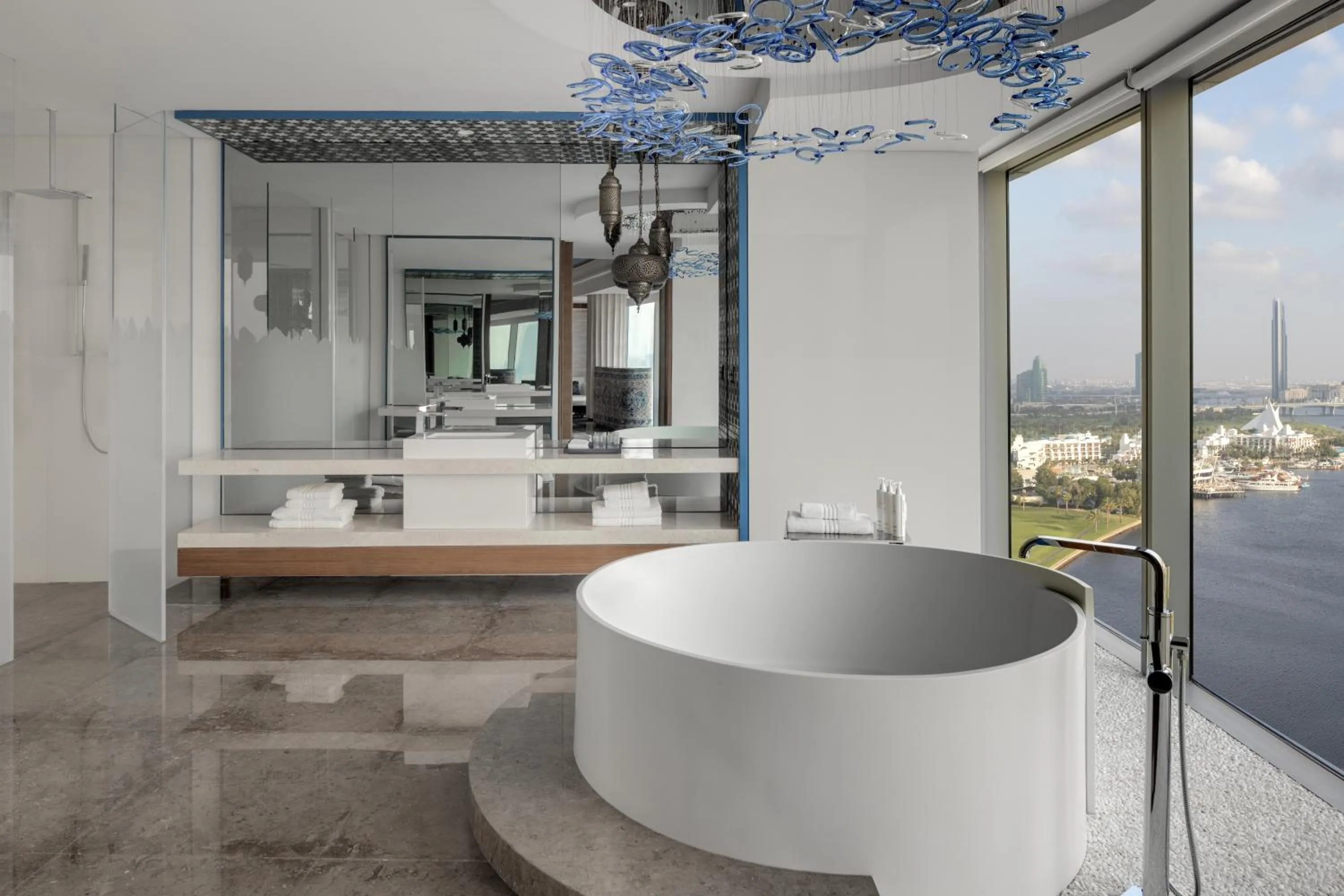 Bath in Marriott Marquis Dubai Creek