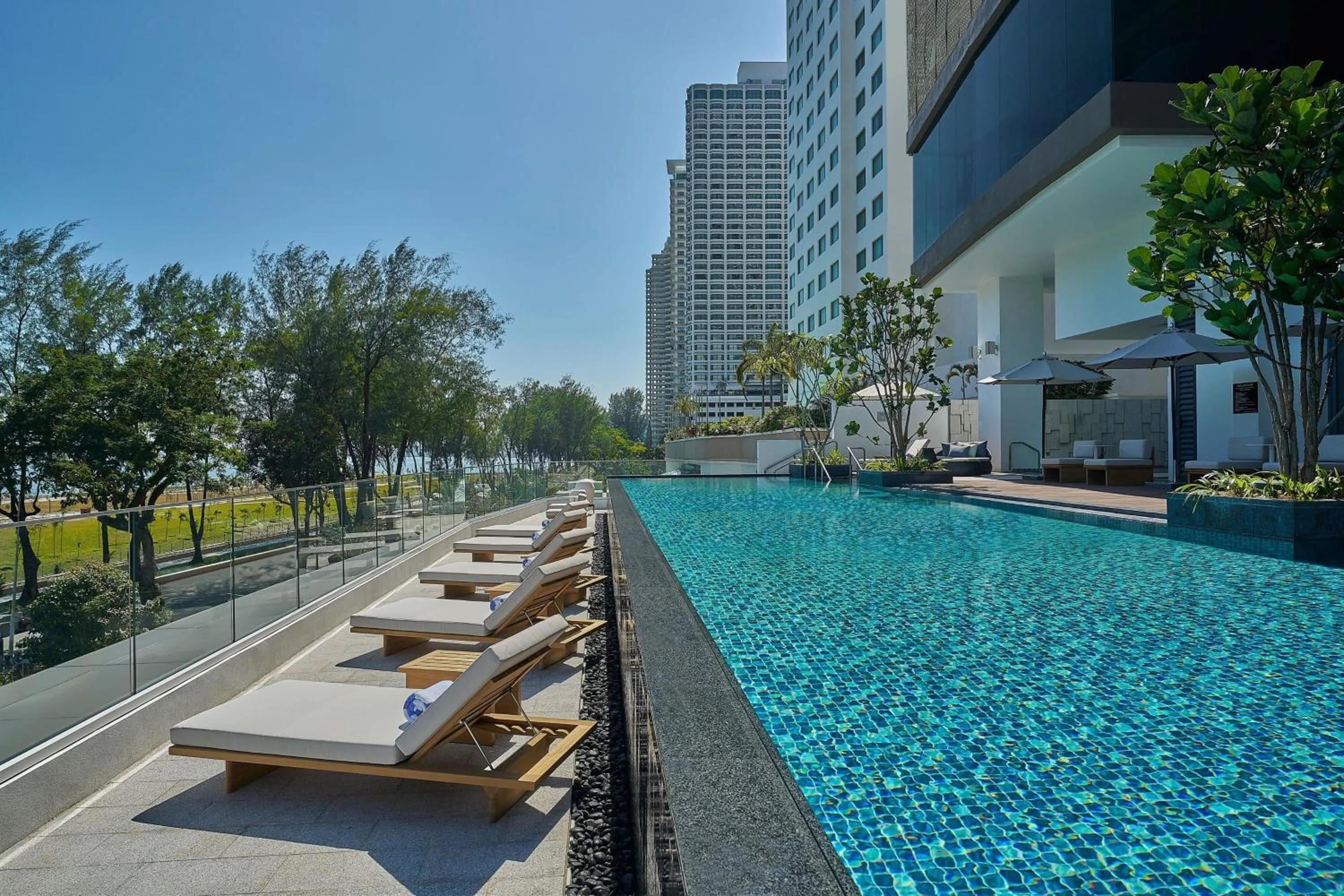 Swimming pool in Penang Marriott Hotel