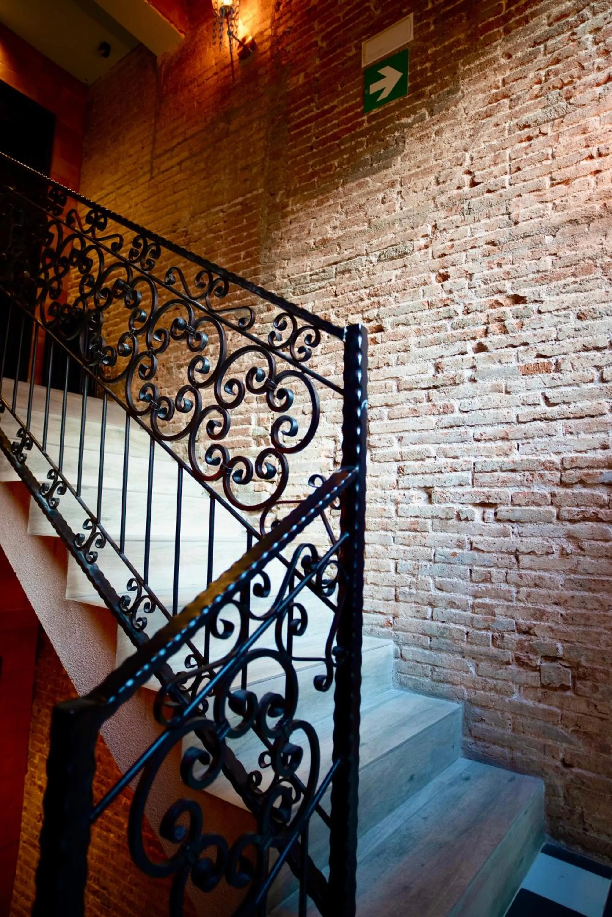 Property building in Hotel Lincoln Lounge