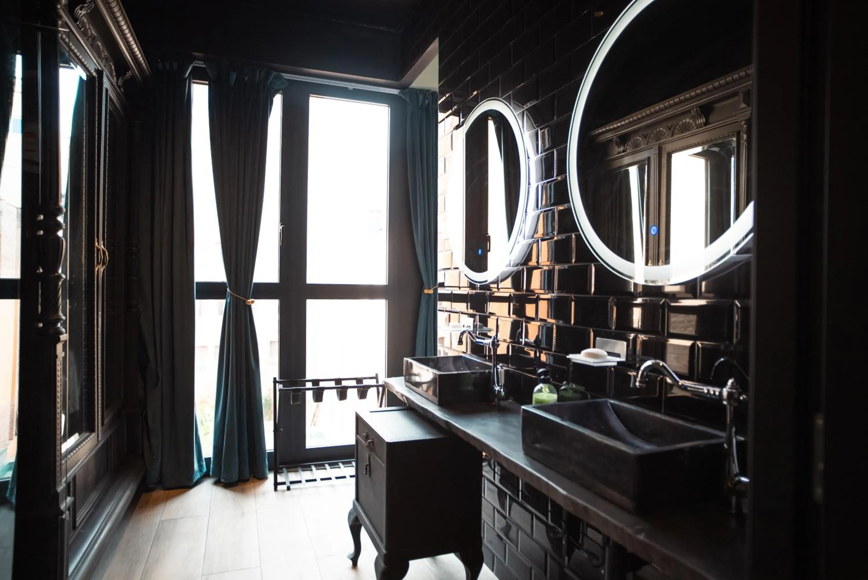 Bathroom in Hotel Lincoln Lounge