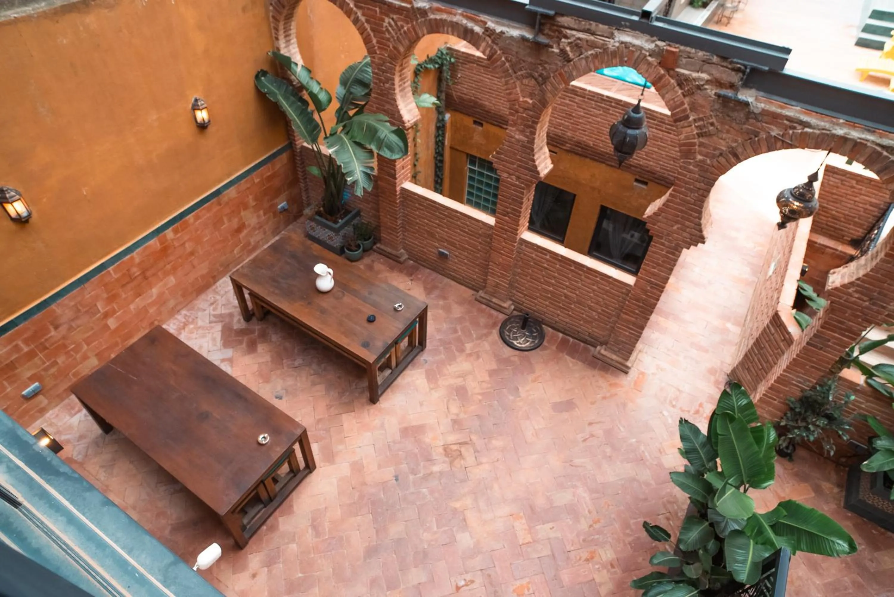 Patio in Hotel Lincoln Lounge