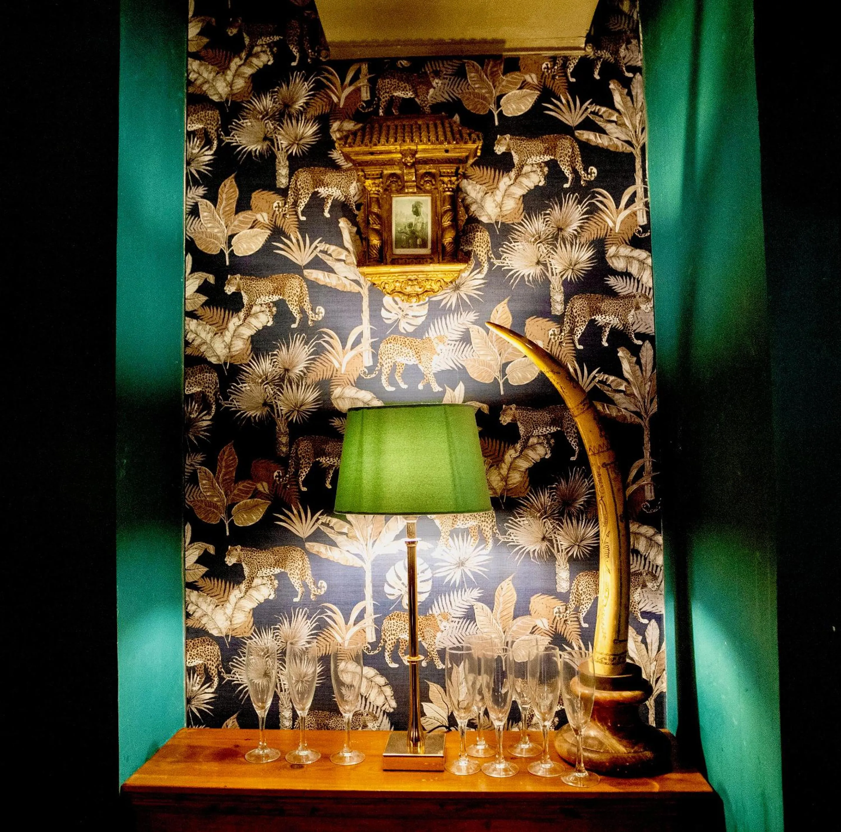 Decorative detail in Hotel Lincoln Lounge