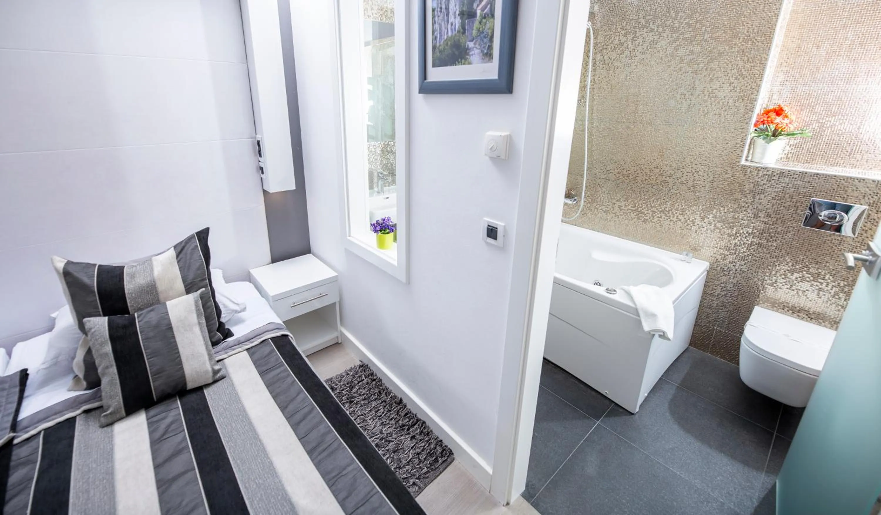 Toilet in A Heritage Split