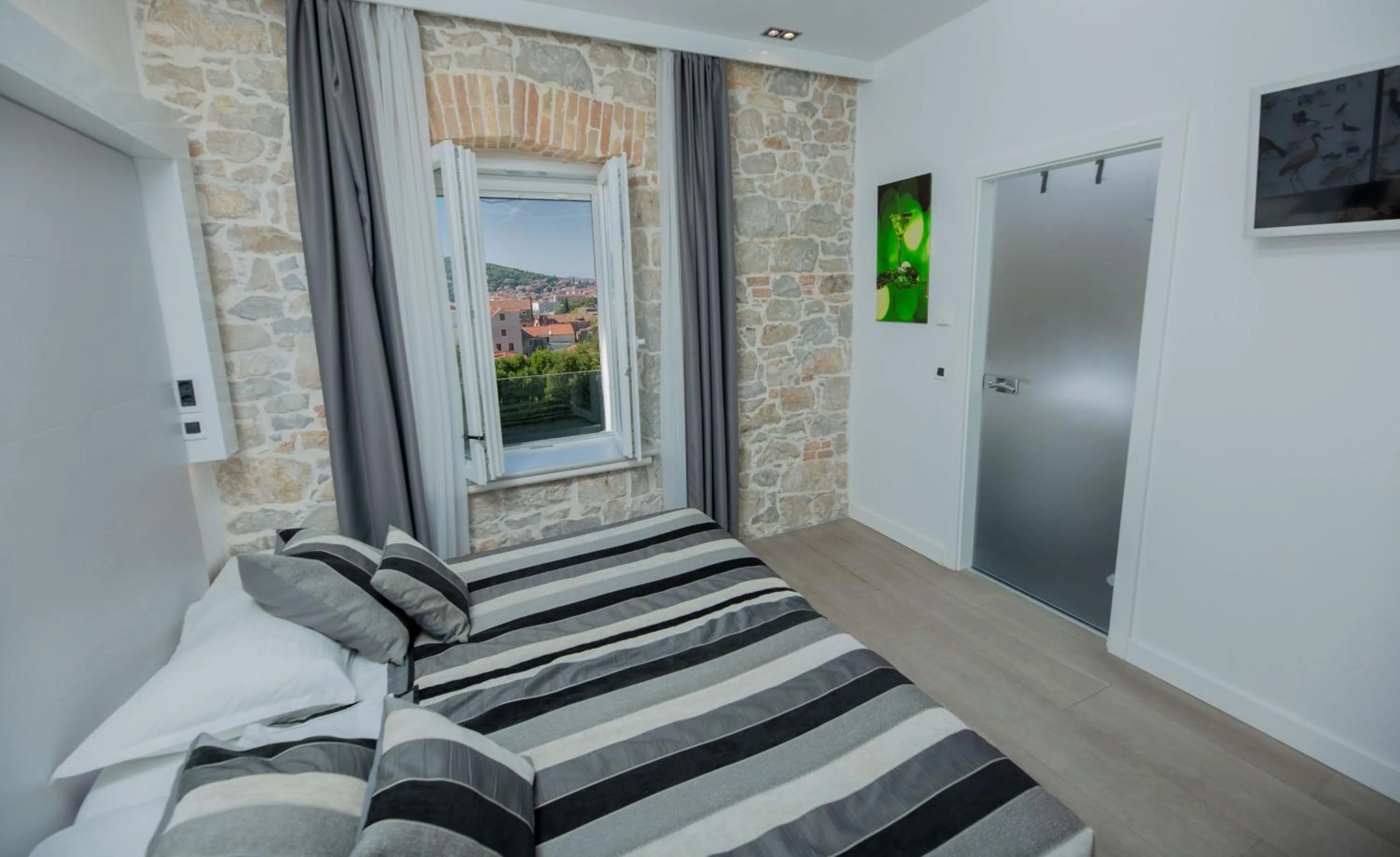 Bed in A Heritage Split