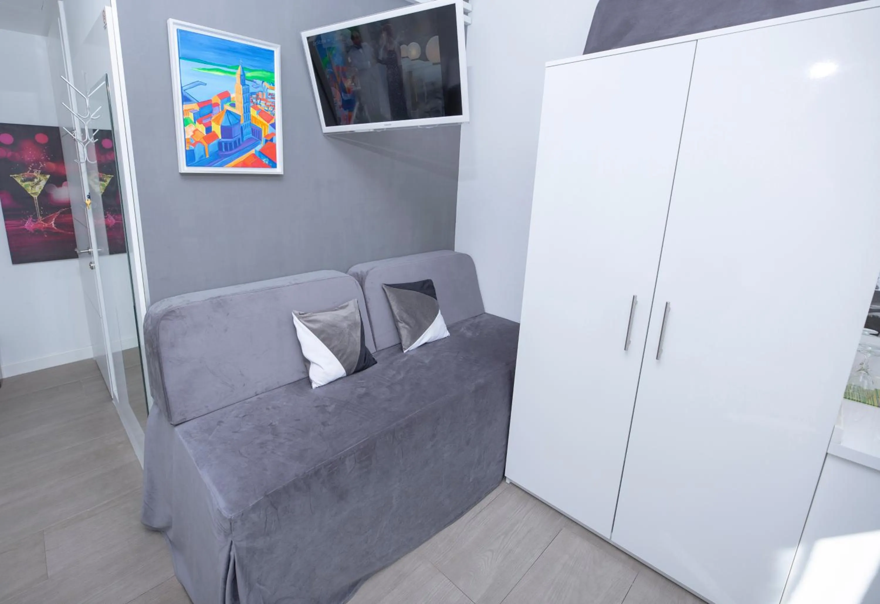 TV and multimedia in A Heritage Split