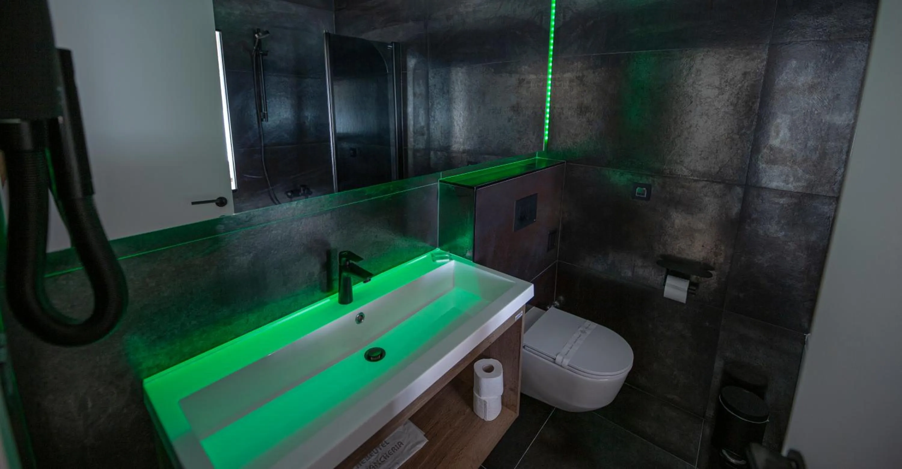 Bathroom in A Heritage Split