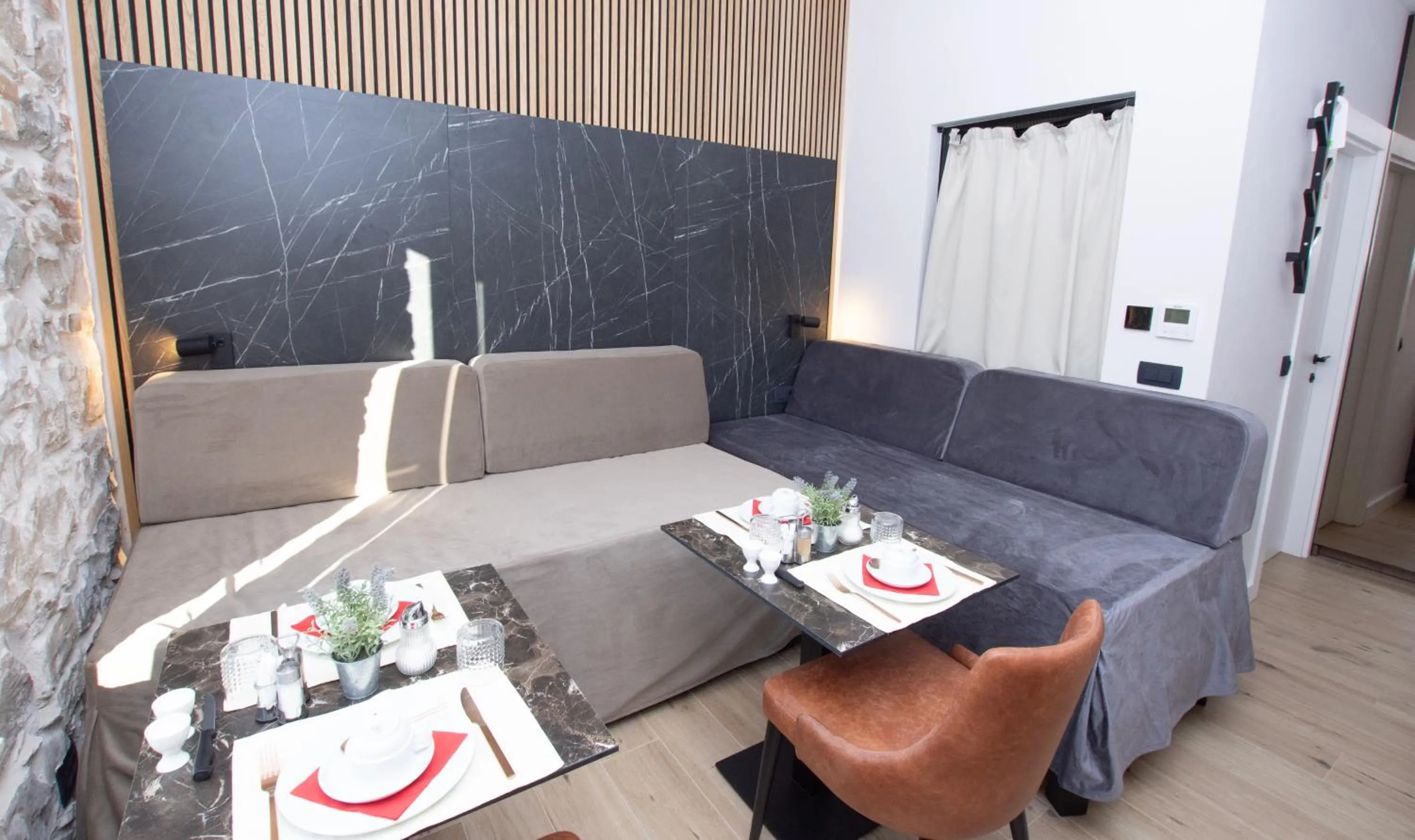 Breakfast in A Heritage Split