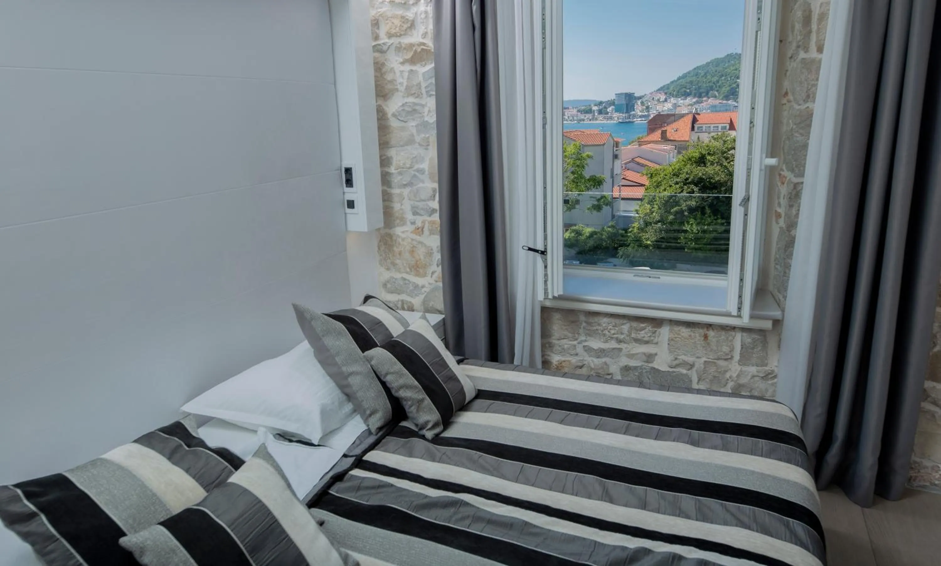 Bed in A Heritage Split