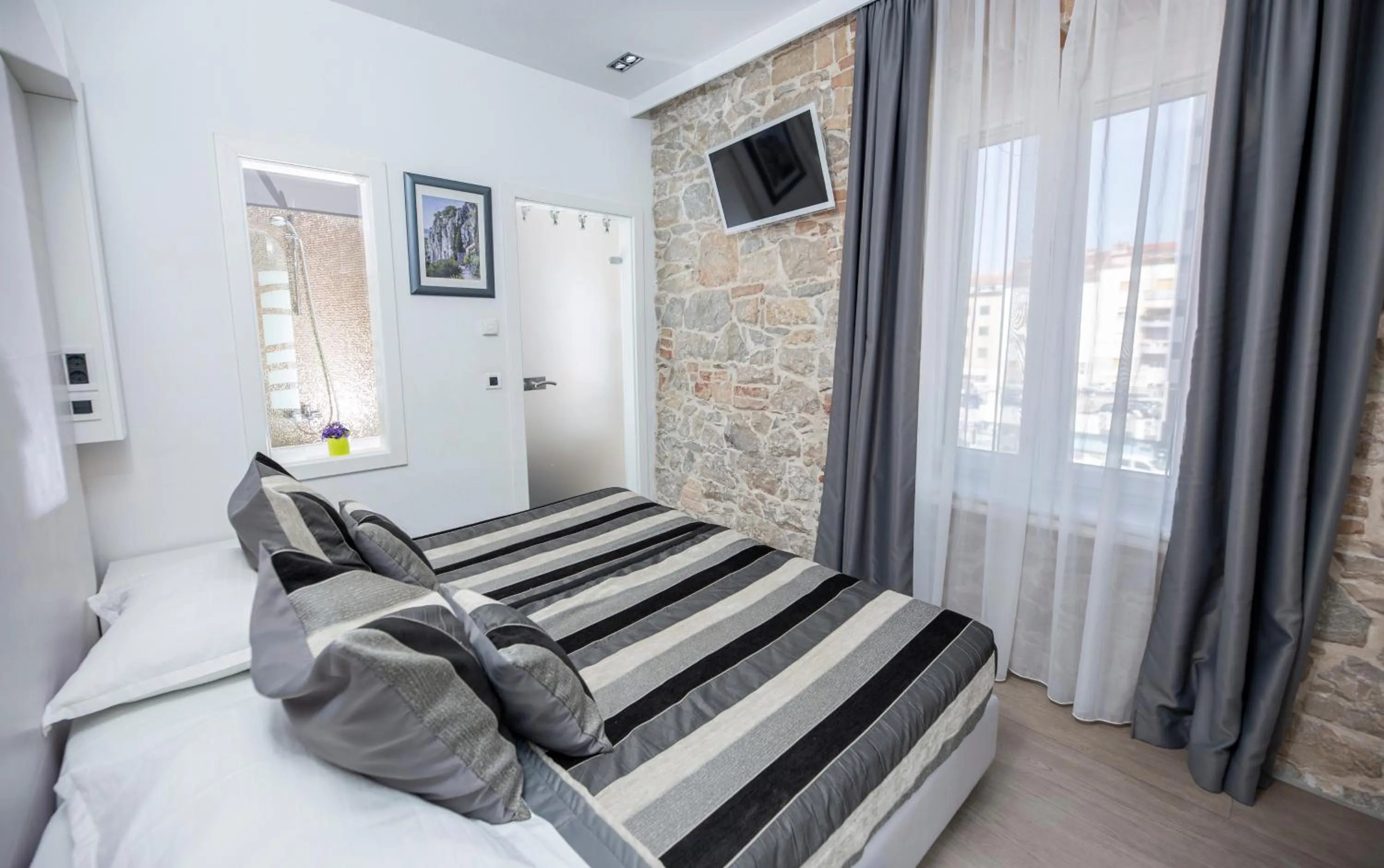 Bed in A Heritage Split