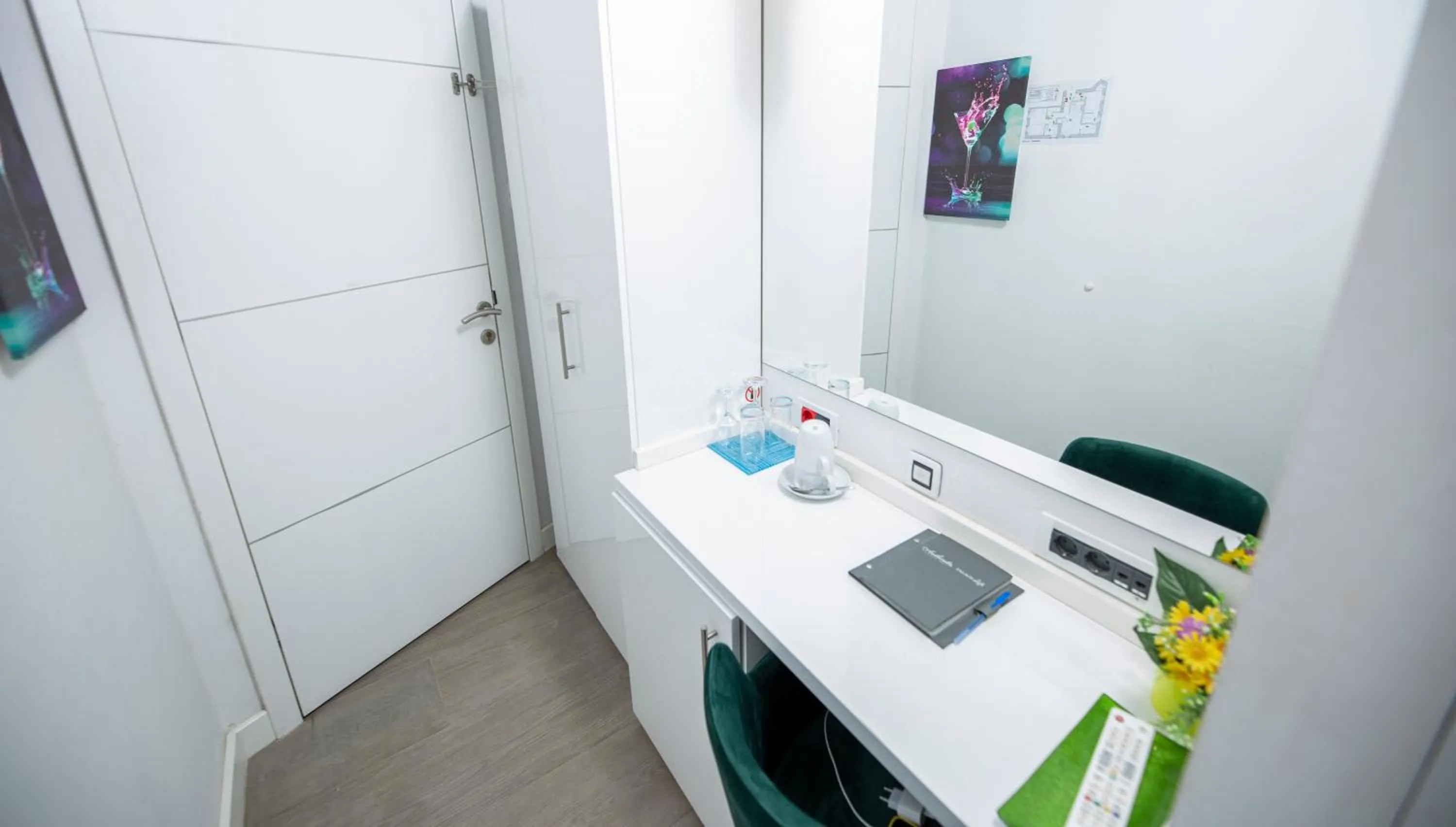 hair dresser in A Heritage Split