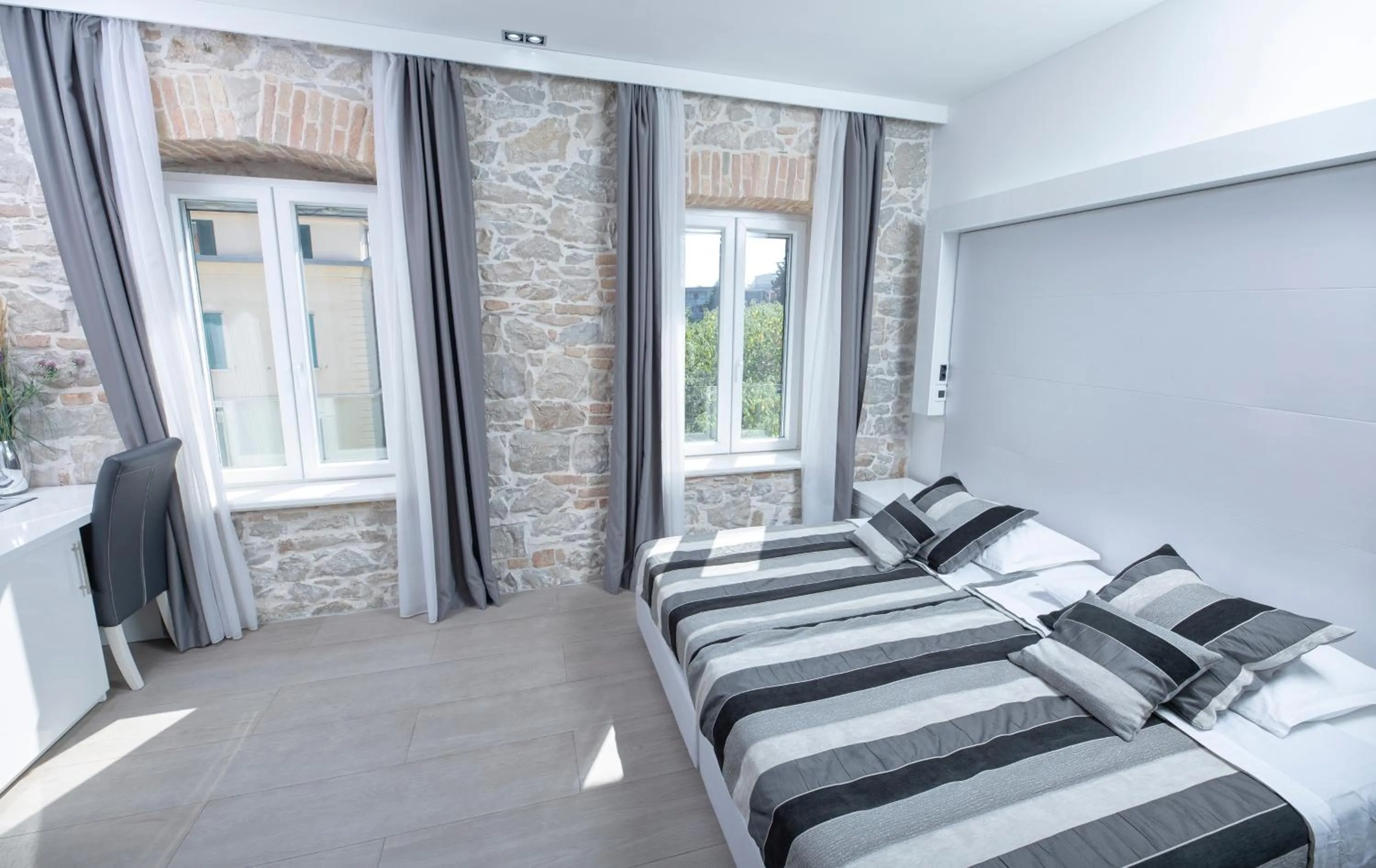 Bed in A Heritage Split