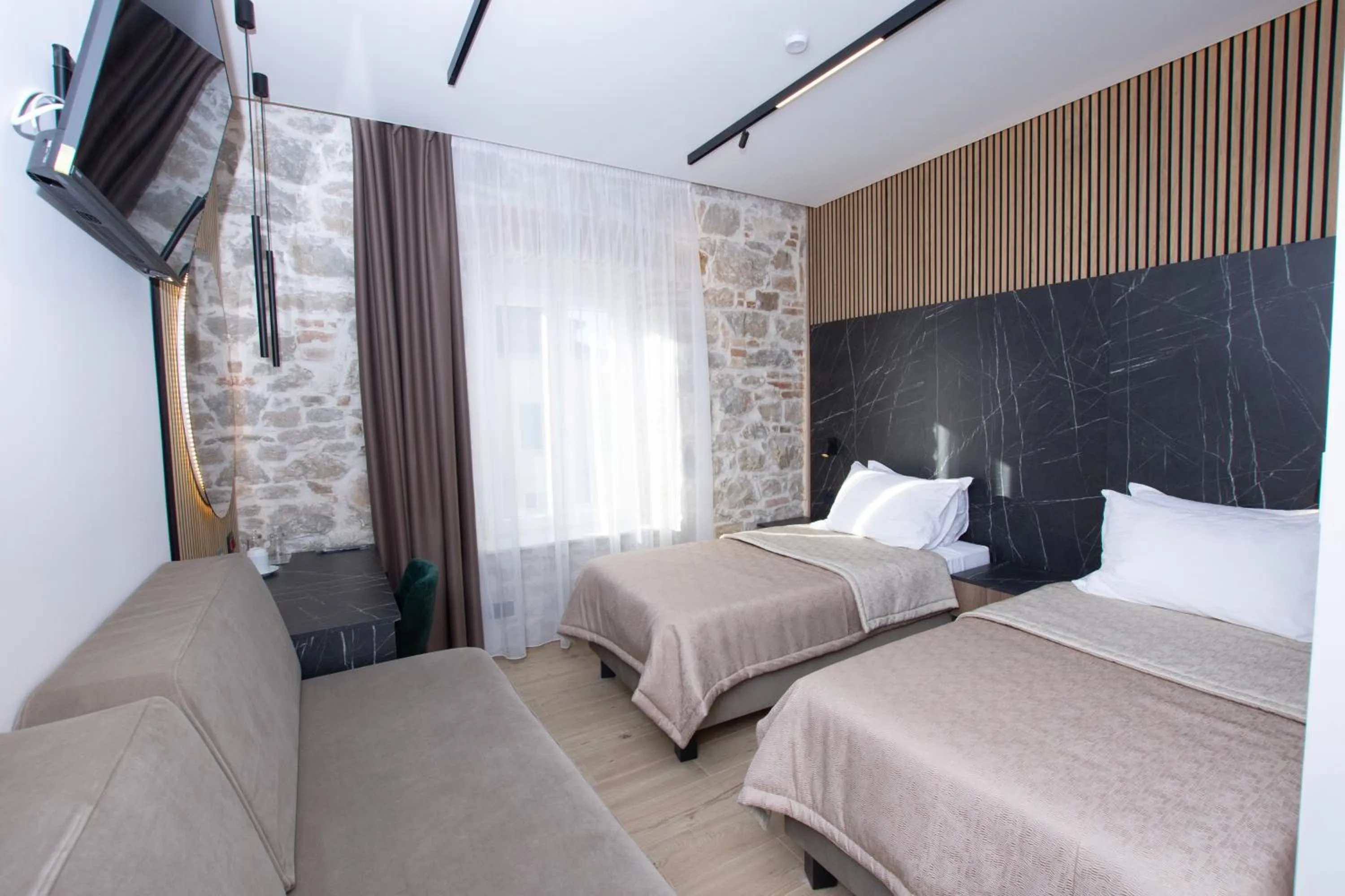 Bed in A Heritage Split