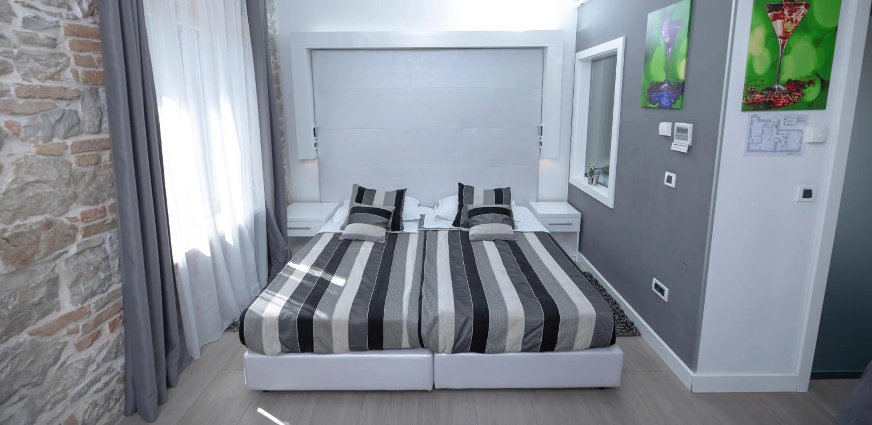 Bedroom, Bed in A Heritage Split