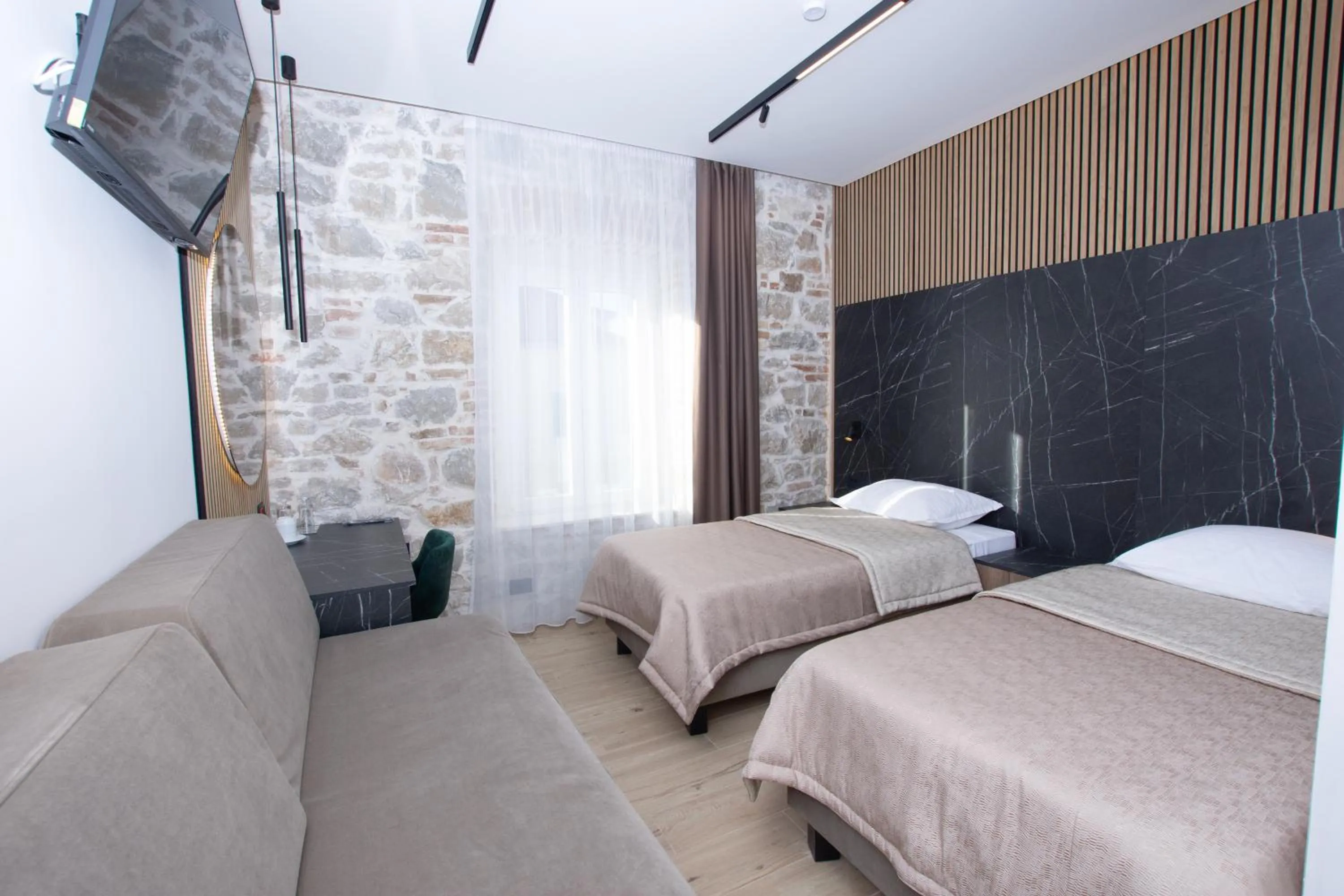 Bedroom, Bed in A Heritage Split