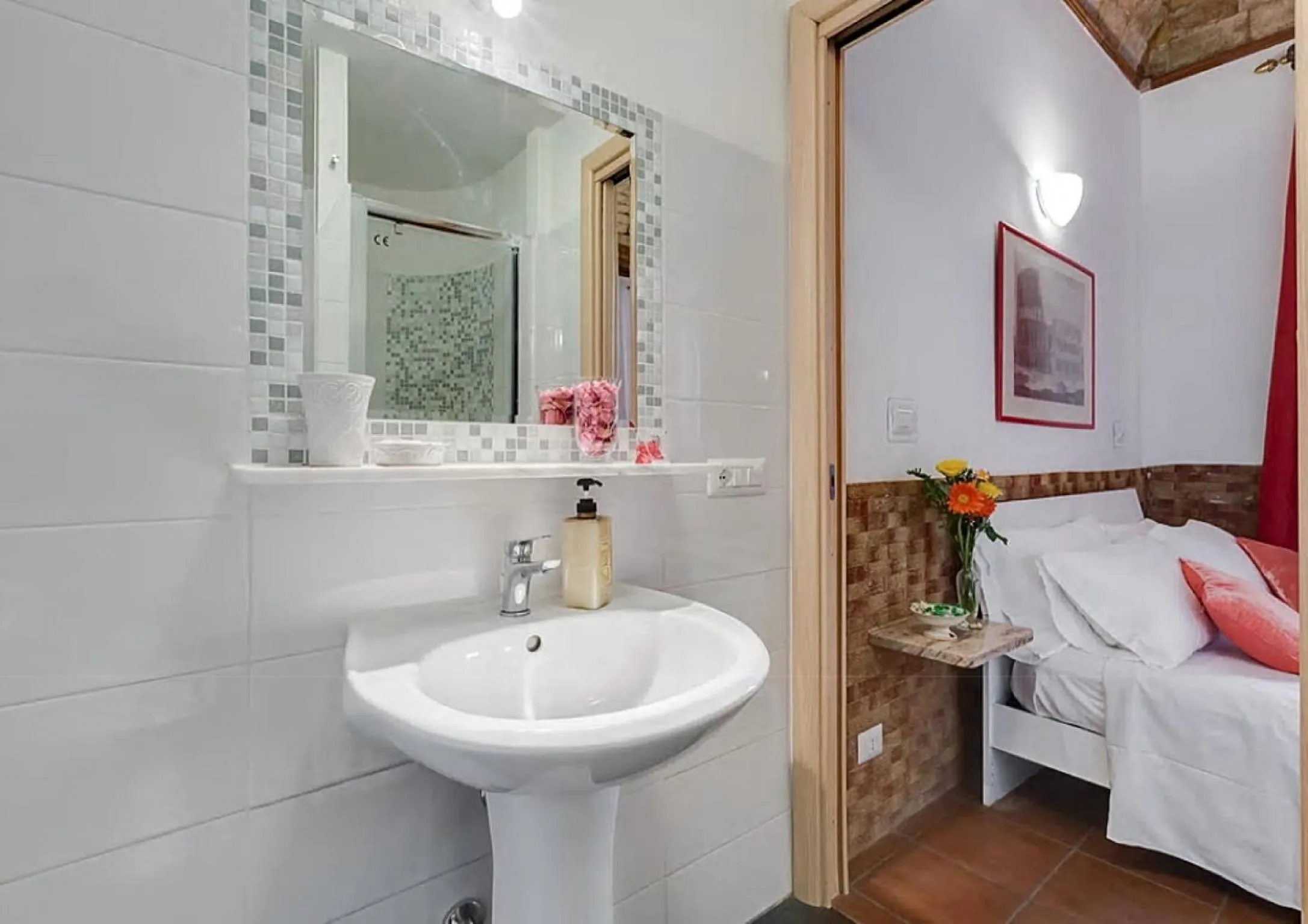 Bathroom, Bed in Machiavelli Suites