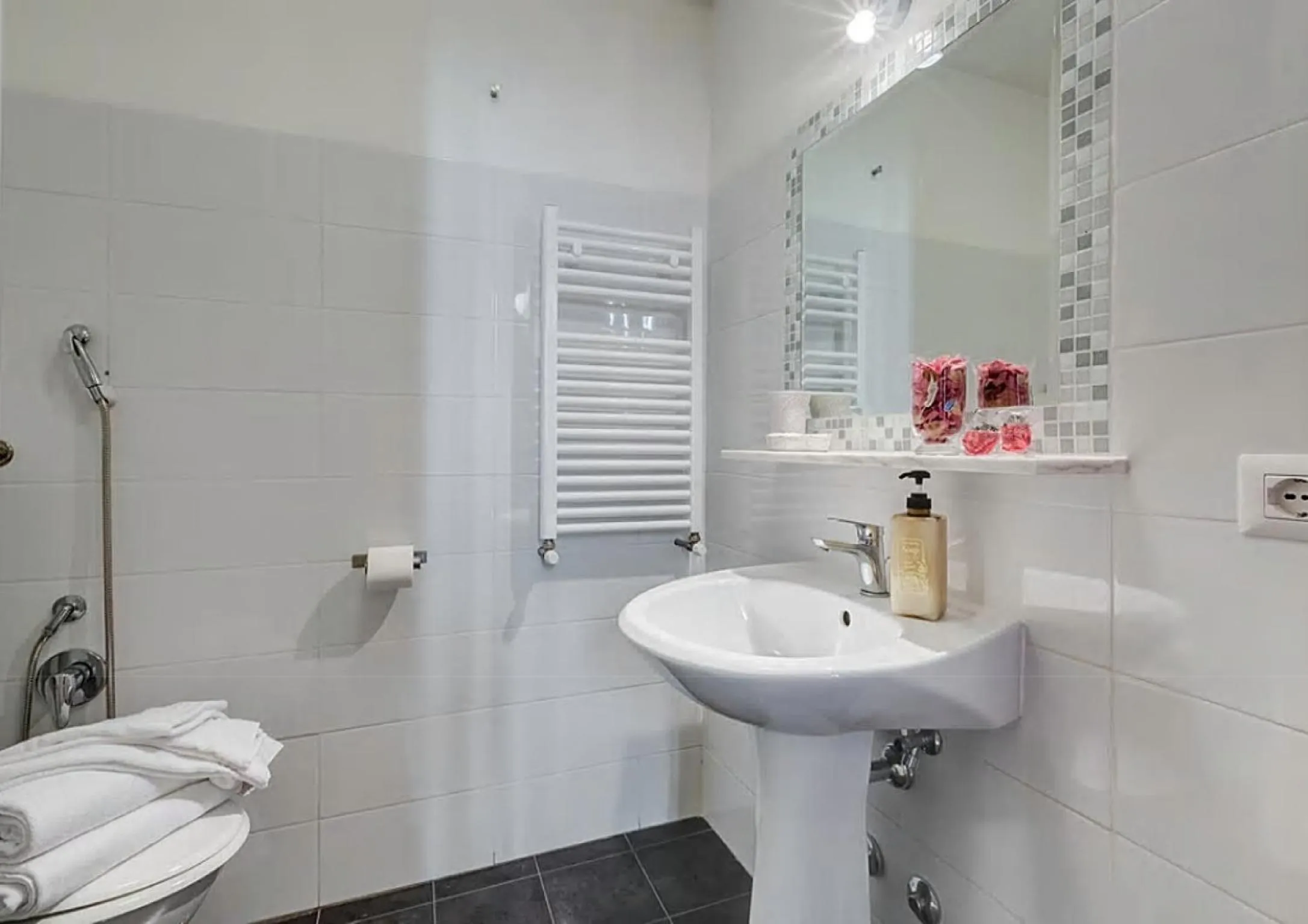 Bathroom in Machiavelli Suites