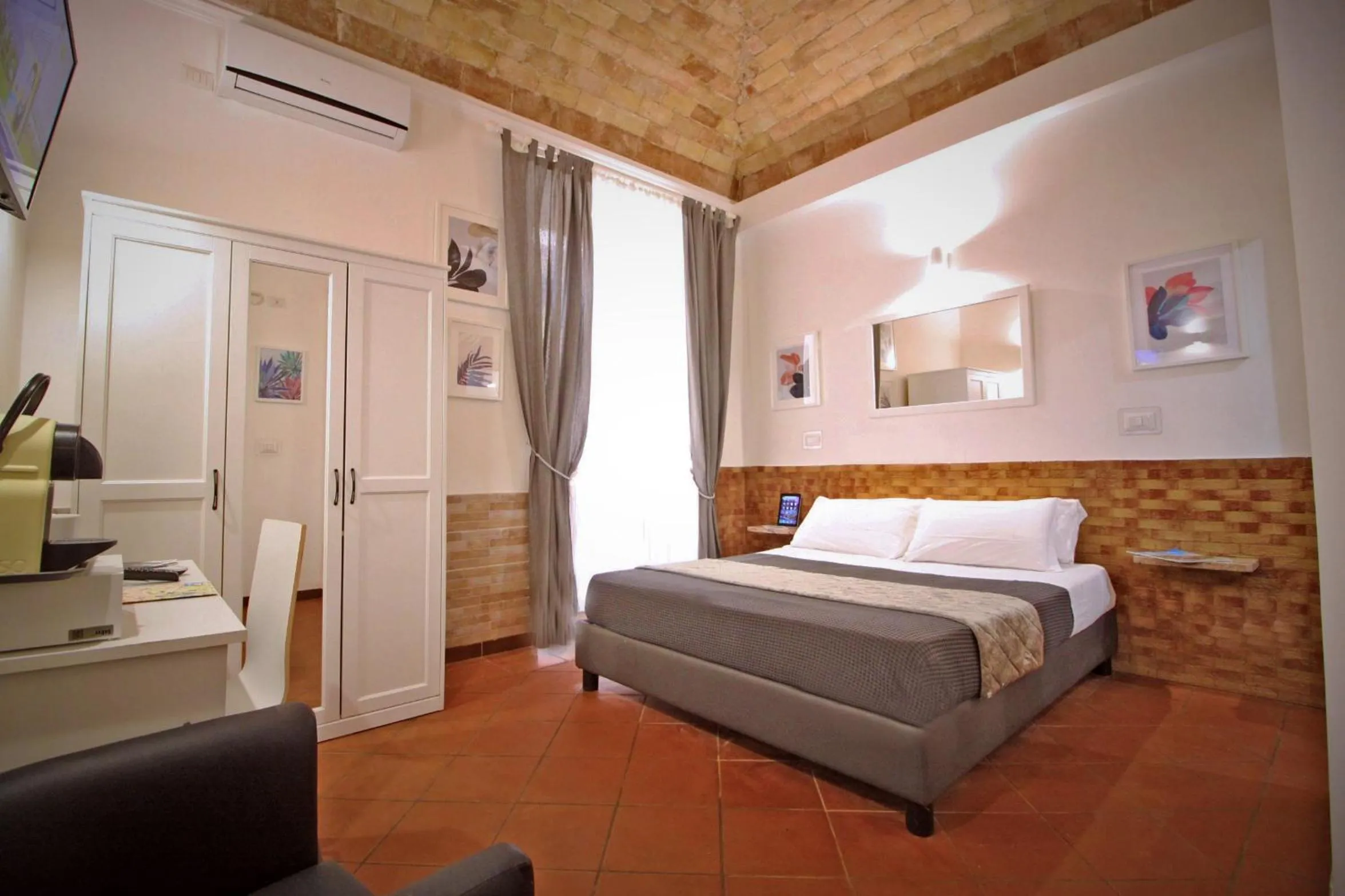 Other, Bed in Machiavelli Suites