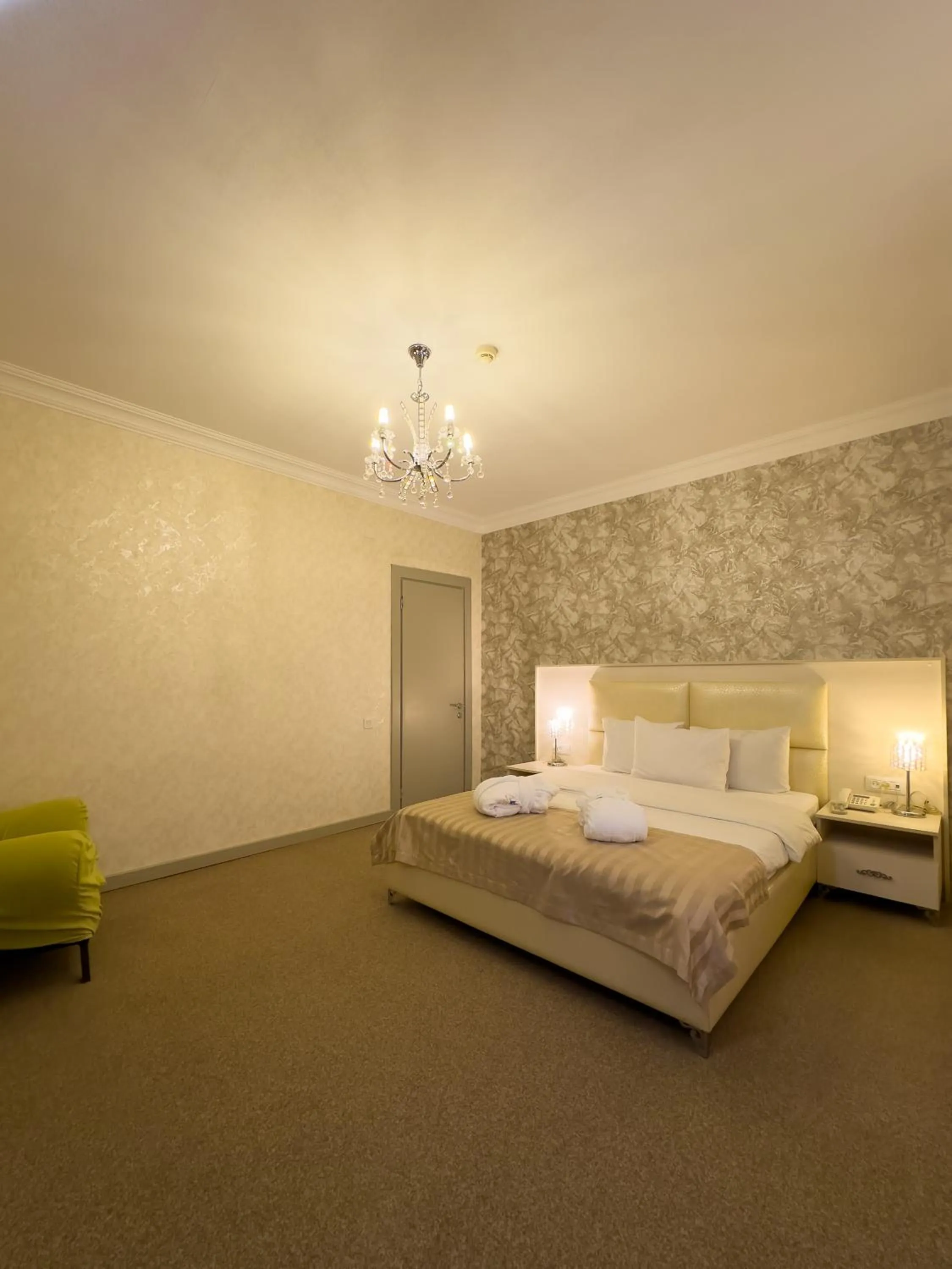 Bed in Gabala Yeddi Gozel Hotel