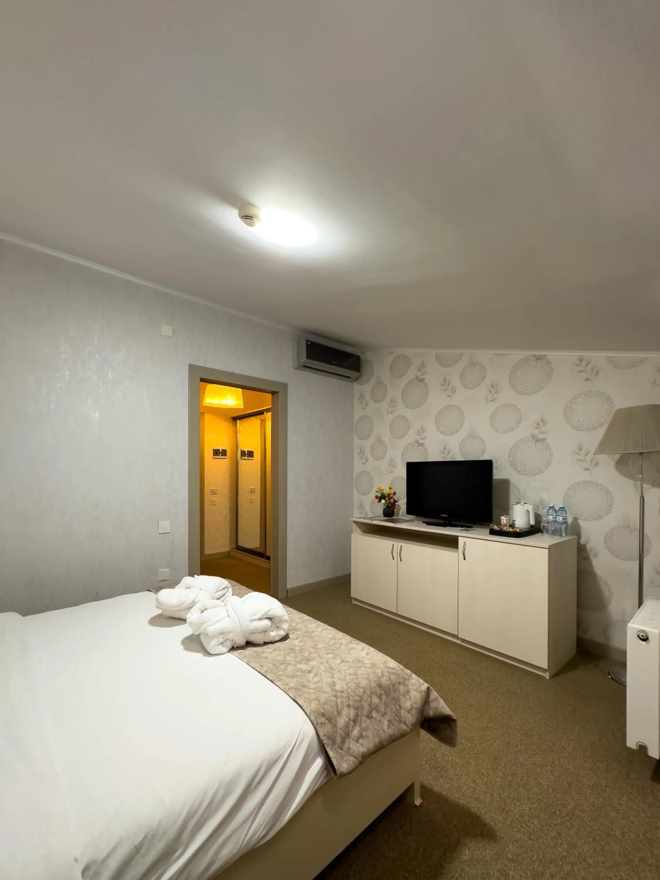 Bed in Gabala Yeddi Gozel Hotel