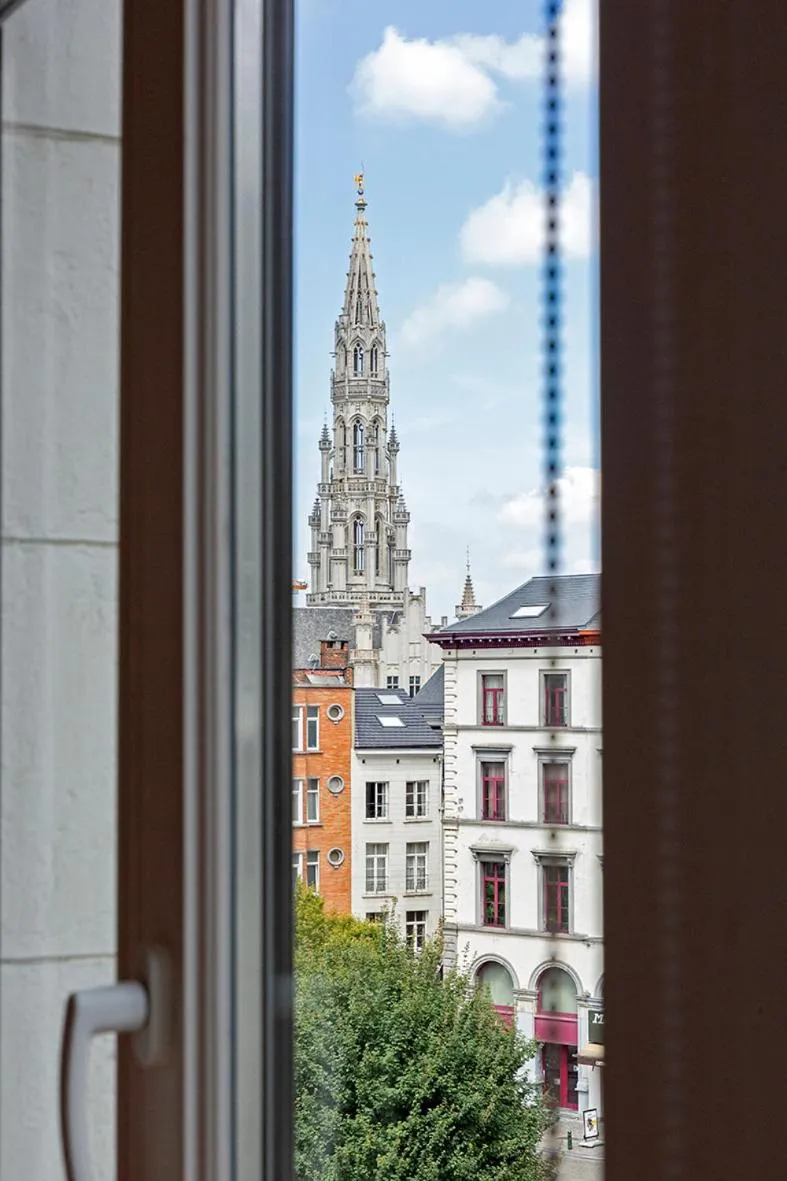 Property building in Happy Boutique Hotel - Grand Place