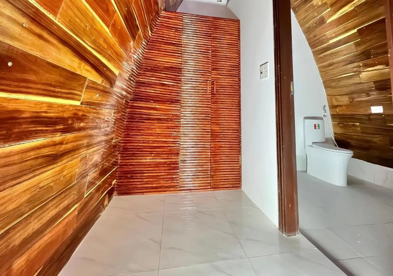 Toilet in Hoa Loi Resort Phú Yên